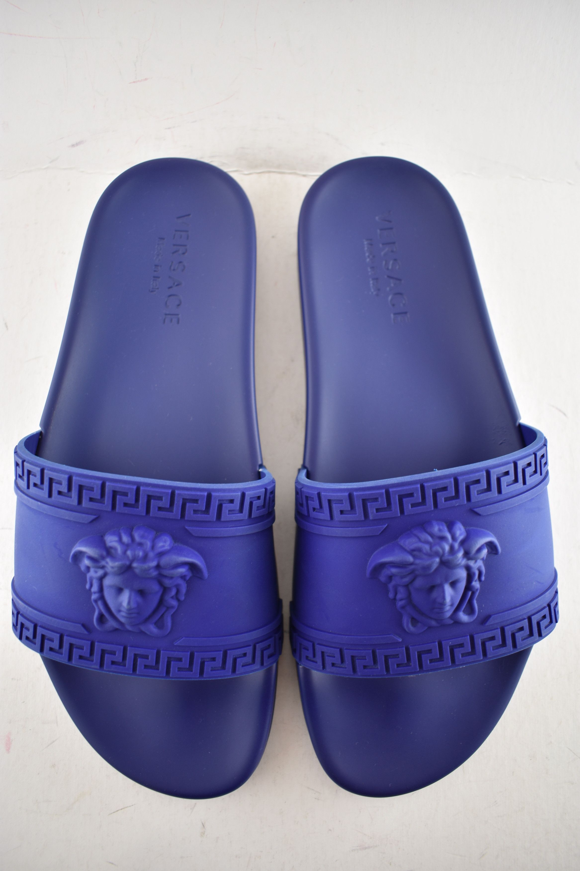 Versace Medusa Rubber Logo Slide Pool Sandal Flip Flop Flat 44 11 Size US 11 / EU 44 - 10 Thumbnail