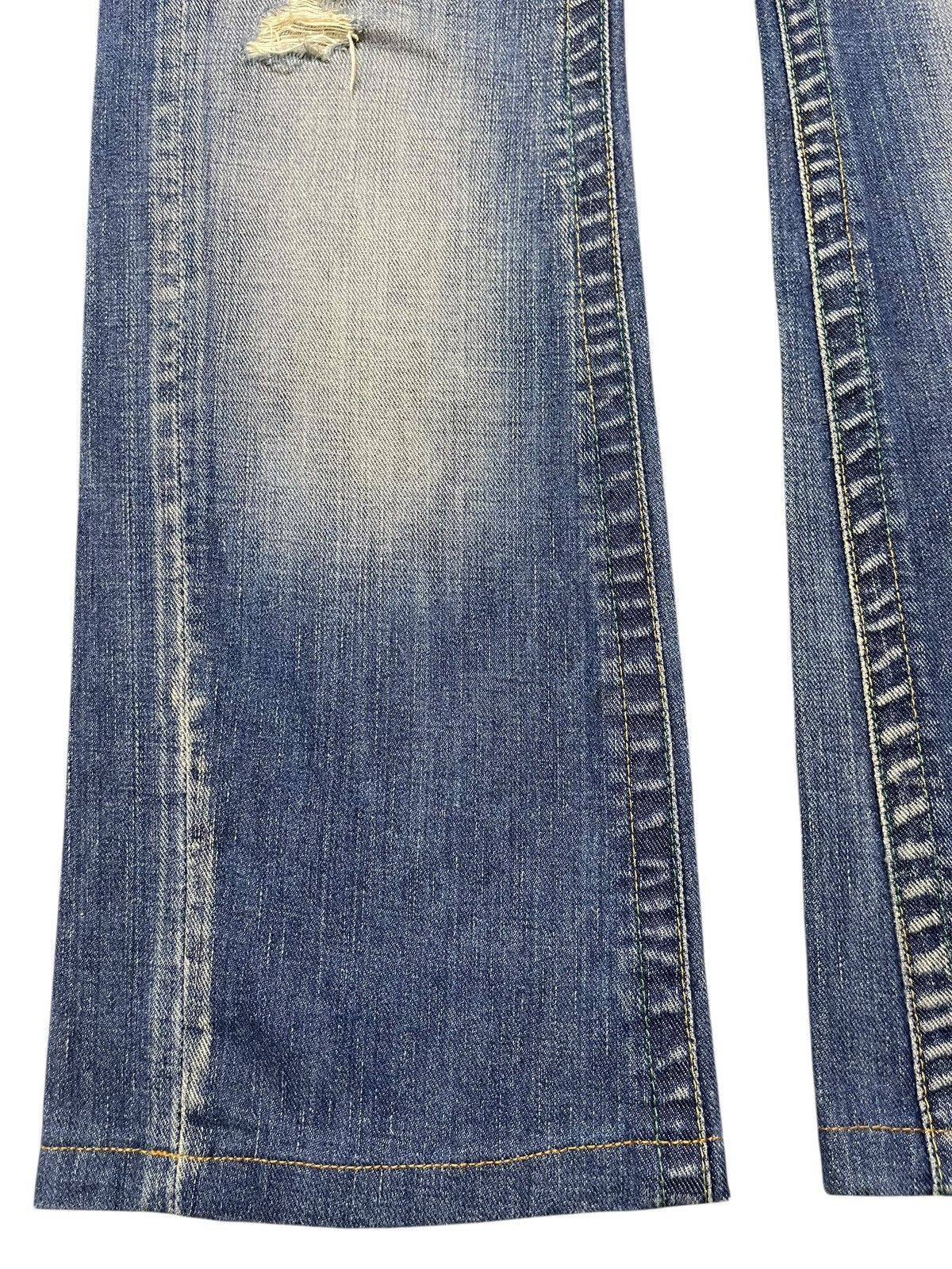 Japanese Brand Vintage Japanese Brand Faded Wash Distressed Loose Jeans Size US 30 / EU 46 - 7 Thumbnail