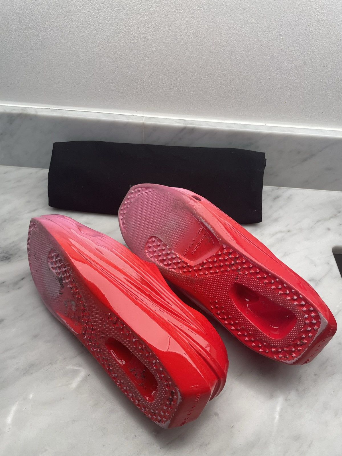 1017 ALYX 9SM Alyx slip ones mono rubber one piece red / pink slippers Size US 6.5 / EU 39-40 - 5 Thumbnail