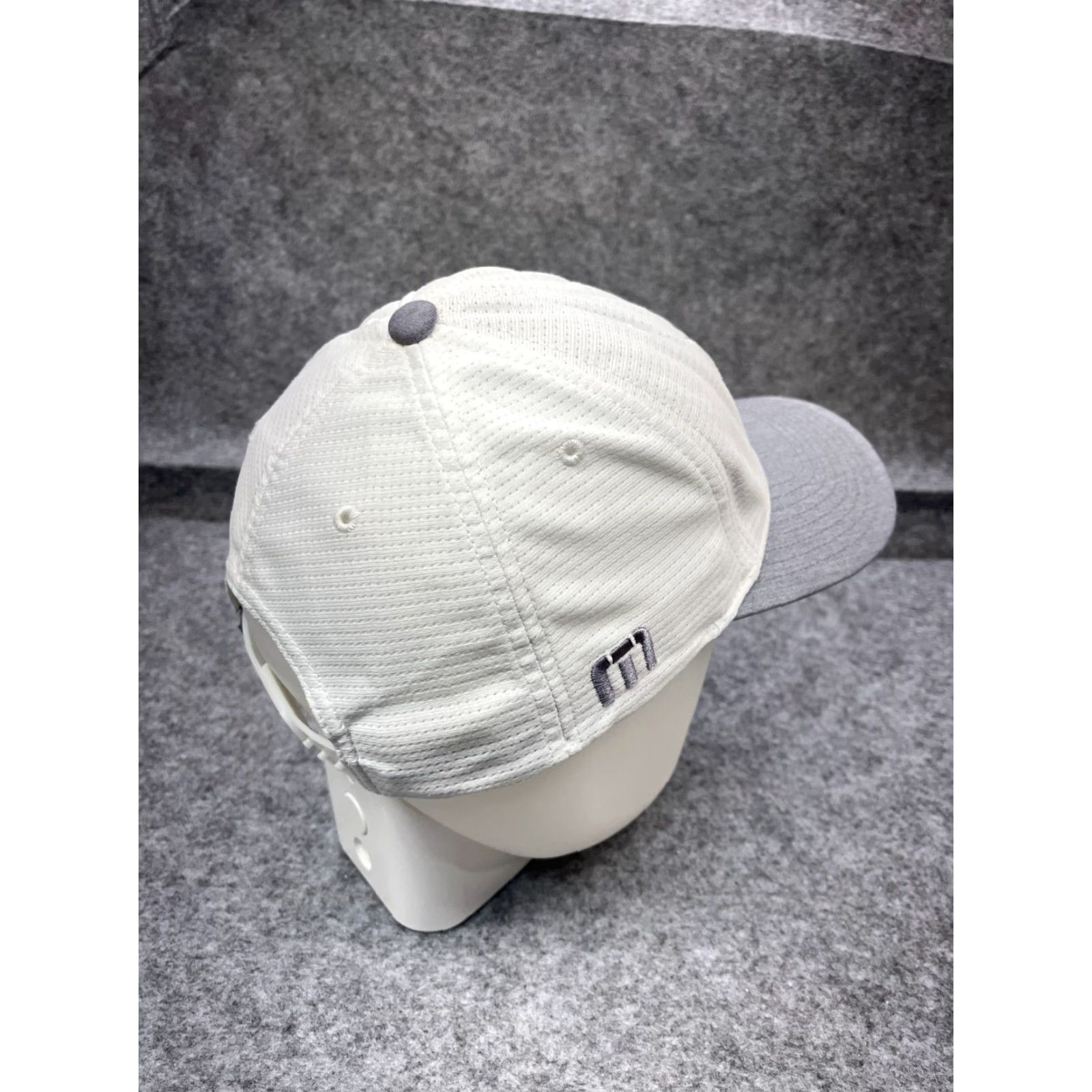 TravisMathew VINTAGE not applicable; but item is Travis Mathew Hat Cap Snap Back Adult One Size White Gray Polyester Cotton Blend Size ONE SIZE - 7 Thumbnail