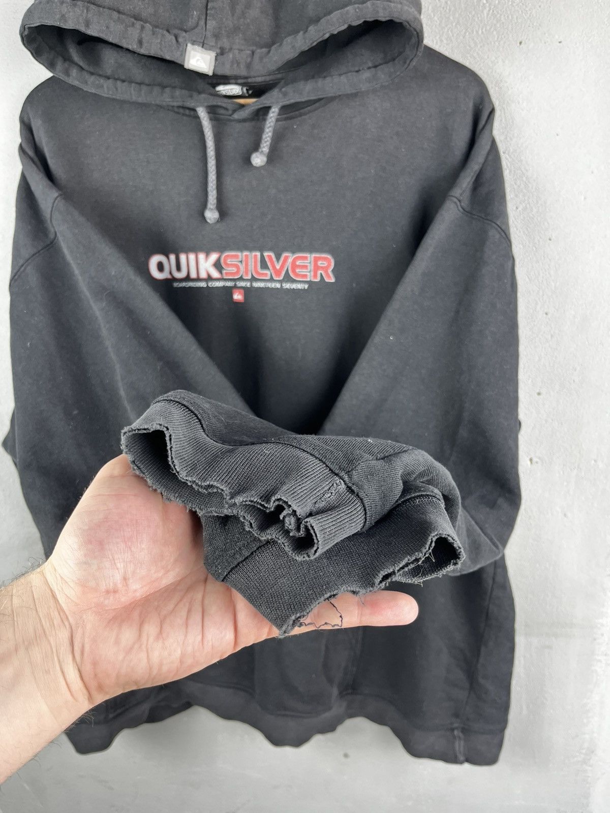 Quiksilver Vintage Quicksilver Hoodie Mens Pullover Faded Distressed Size US XXL / EU 58 / 5 - 6 Thumbnail