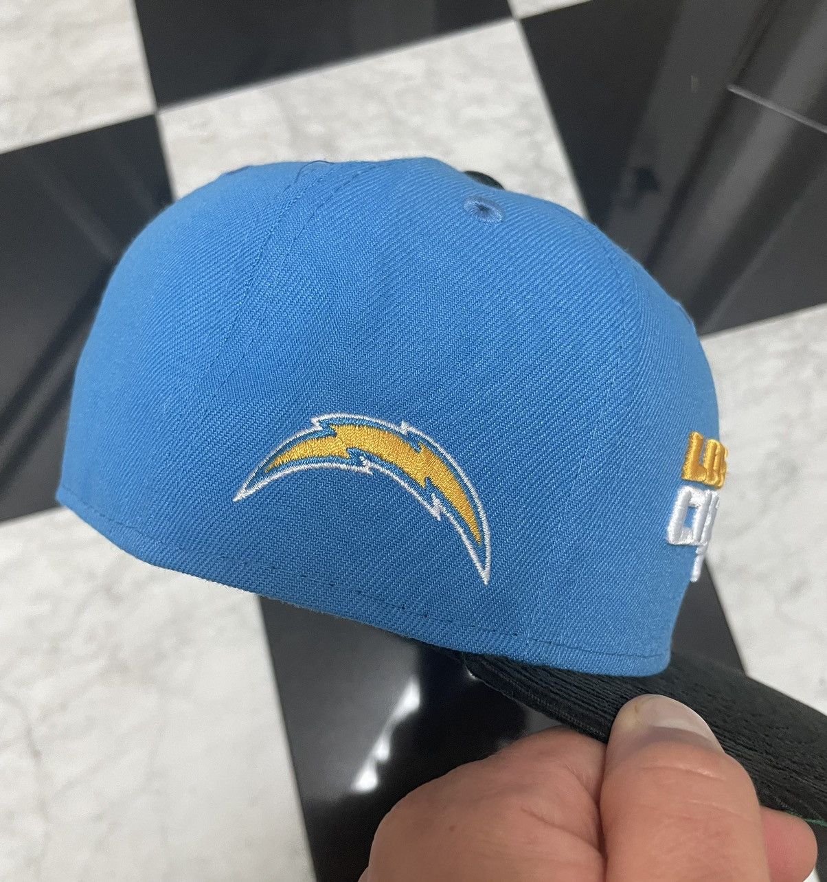 New Era 🔥 Chargers fitted with corduroy brim 7 1/8 Size ONE SIZE - 4 Thumbnail