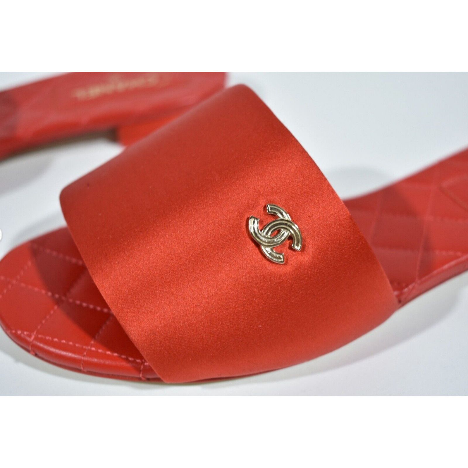 Chanel 22P CC Logo Quilted Leather Slide Mule Sandal Flop Flat 37 Size US 7 / IT 37 - 3 Thumbnail
