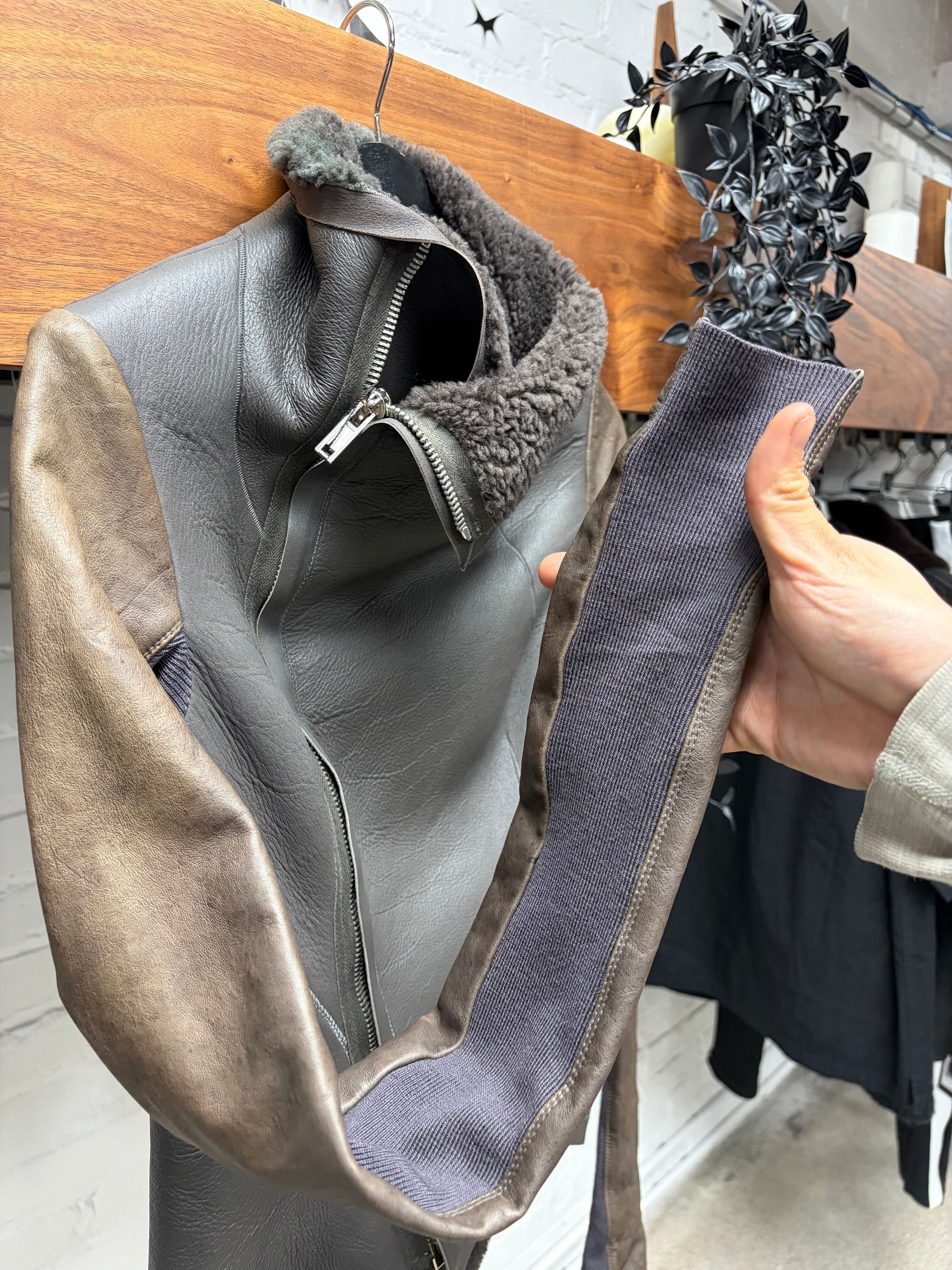 Rick Owens Rick Owens ‘Naska’ O&M Era Shearling Lined Dust Brown High-Neck Jacket Size US L / EU 52-54 / 3 - 2 Thumbnail