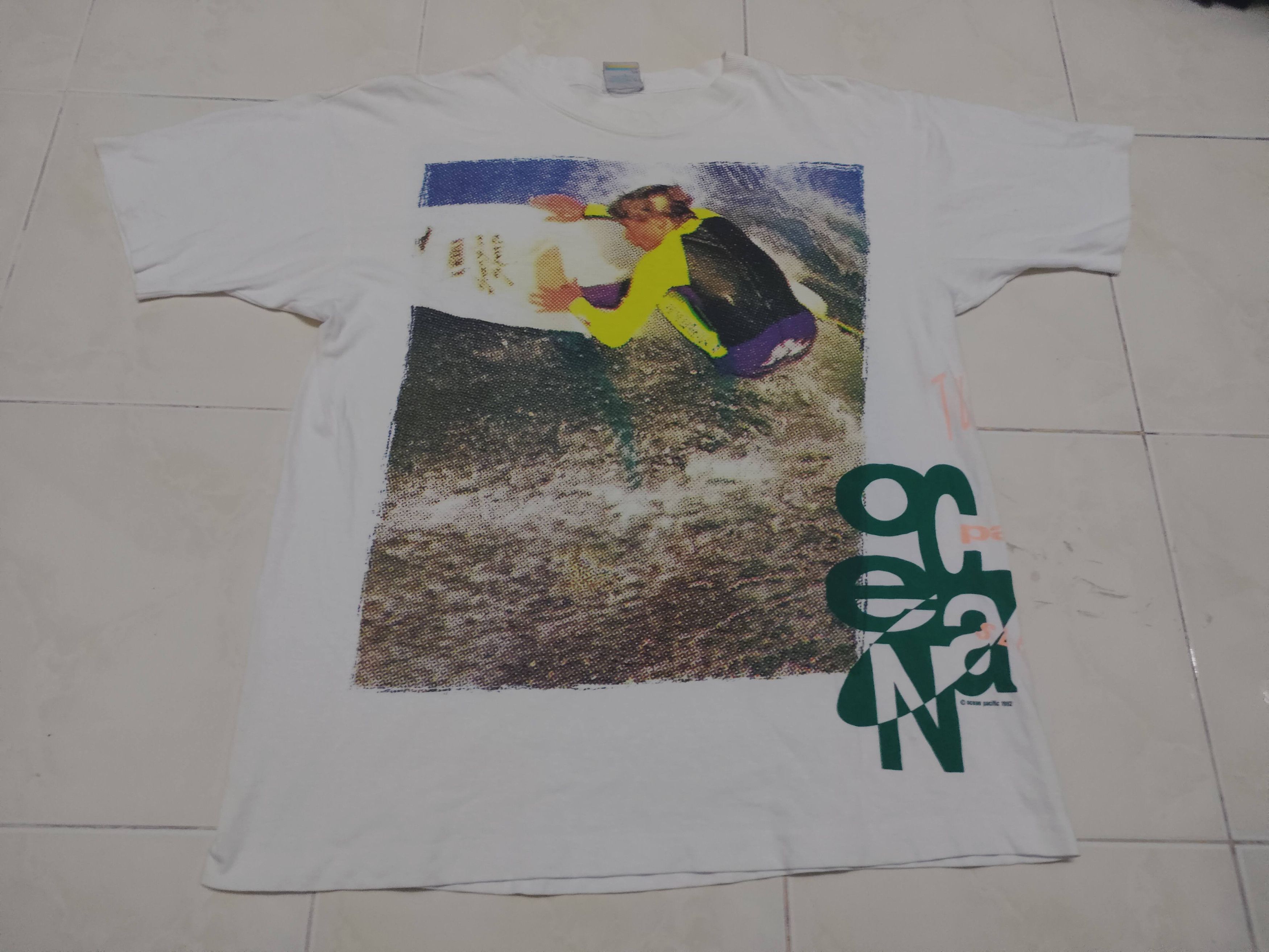 Vintage Vintage OP Surf Hawaii Beach T-Shirt Size US L / EU 52-54 / 3 - 1 Thumbnail