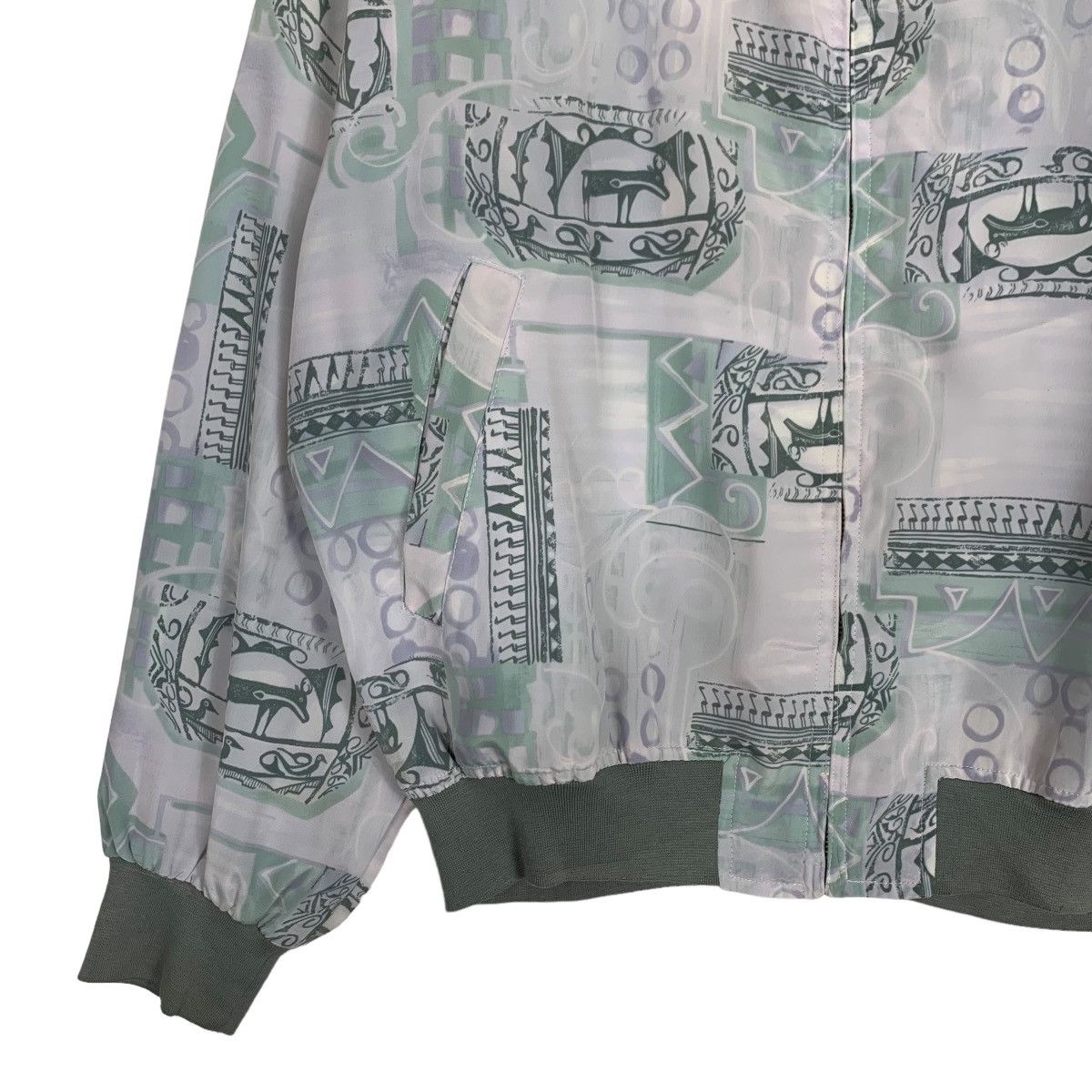Japanese Brand Vintage PREMIUM Fullprint Light Bomber Jacket #0376-C17 Size US L / EU 52-54 / 3 - 3 Thumbnail
