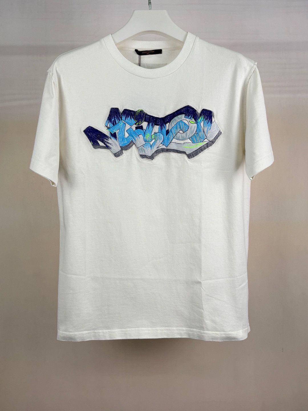 Louis Vuitton Louis Vuitton Graffiti Logo T-Shirt Size L Size US L / EU 52-54 / 3 - 1 Thumbnail