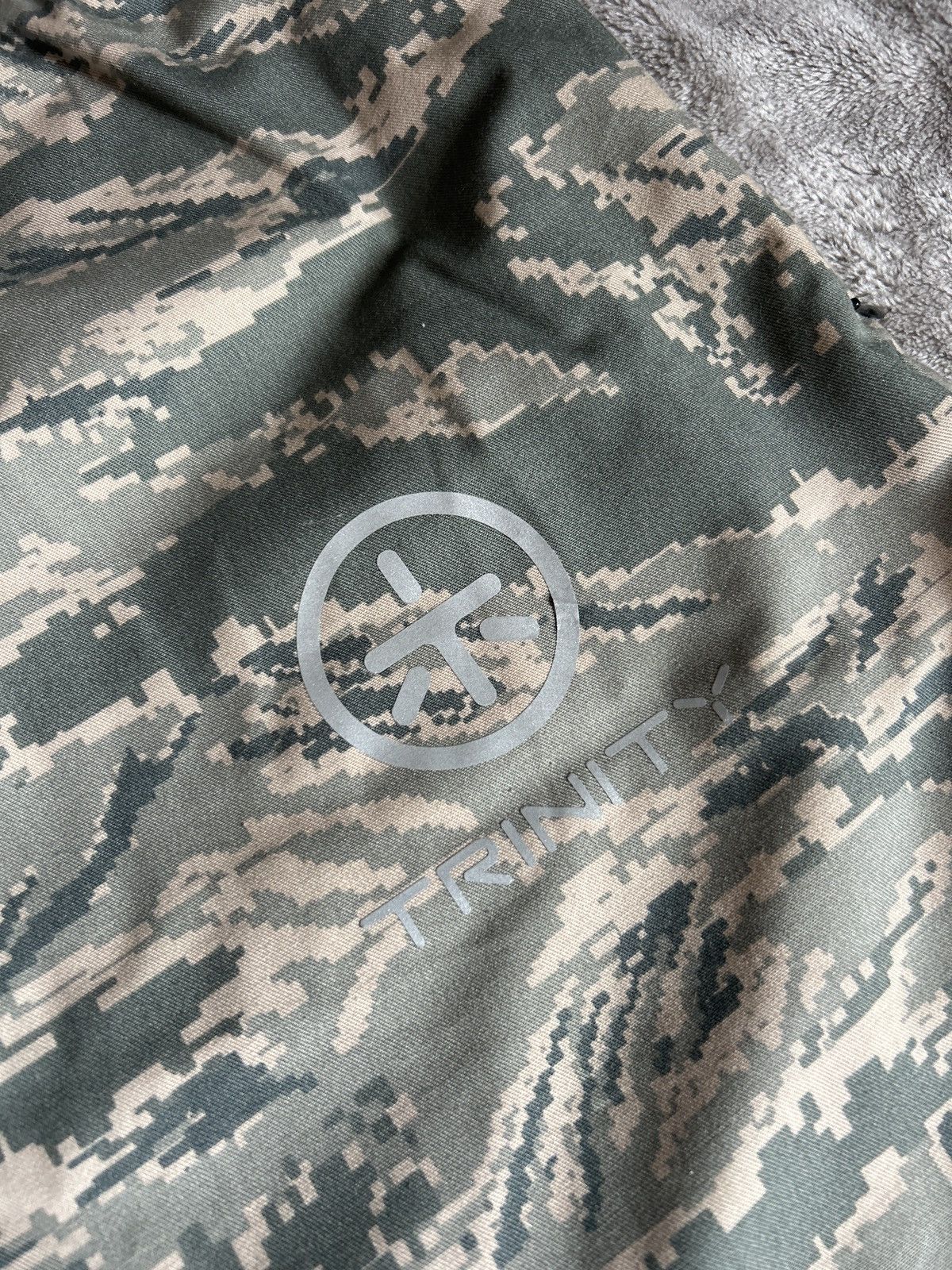 Trinity The Label Trinity digi camo cooldown pants Size US 36 / EU 52 - 8 Thumbnail
