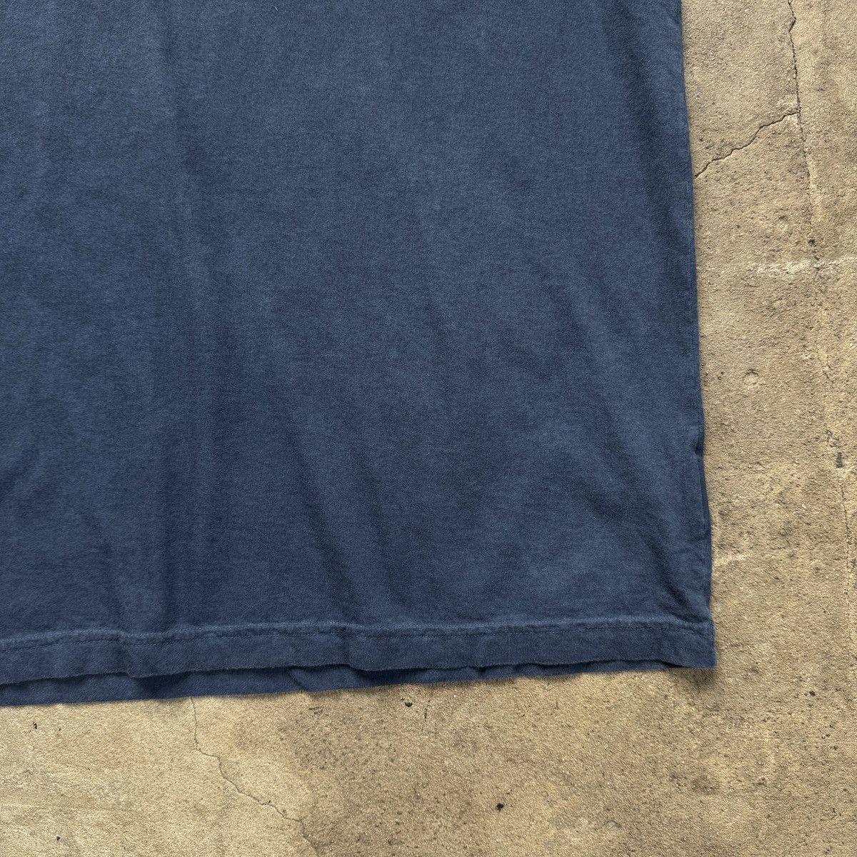 Maison Margiela MAISON MARGIELA AIDS Awareness Tee T-Shirt Garment Dyed Size US L / EU 52-54 / 3 - 3 Thumbnail
