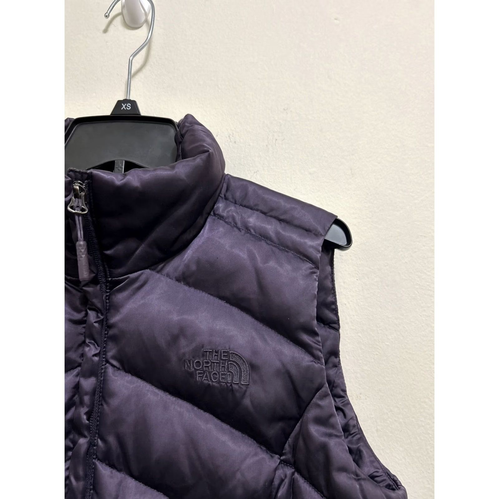 The North Face VINTAGE? No — North Face 550 Puffer Vest Womens S Purple Aconcagua Quilted Down Jacket Size S / US 4 / IT 40 - 4 Thumbnail