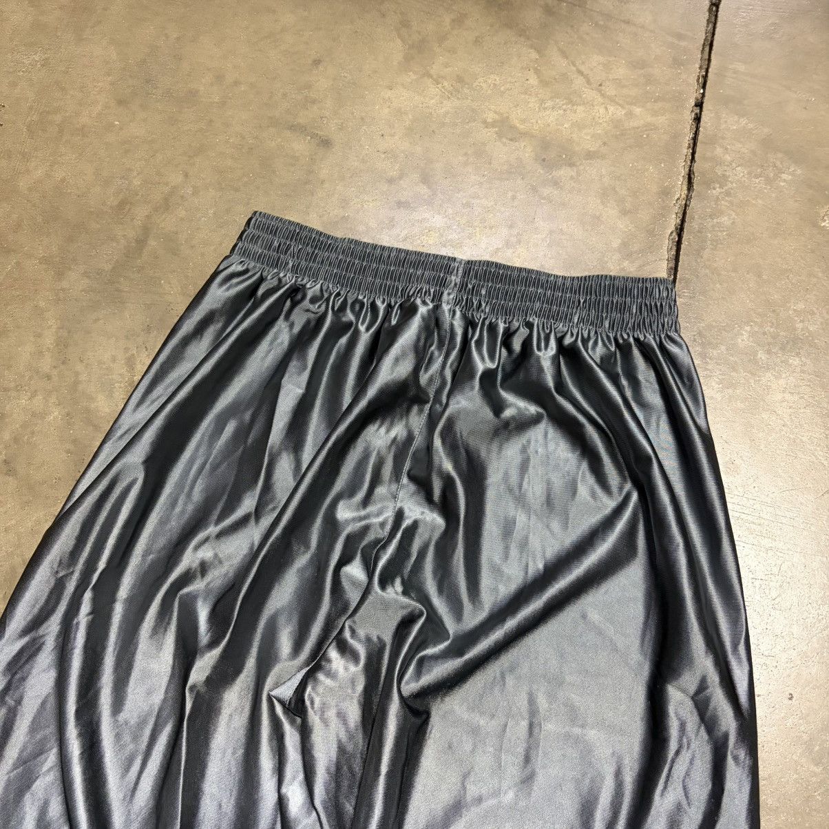 Nike Vintage Nike Side Button Satin Track Pants Tear Away Y2K Size US 29 - 9 Thumbnail