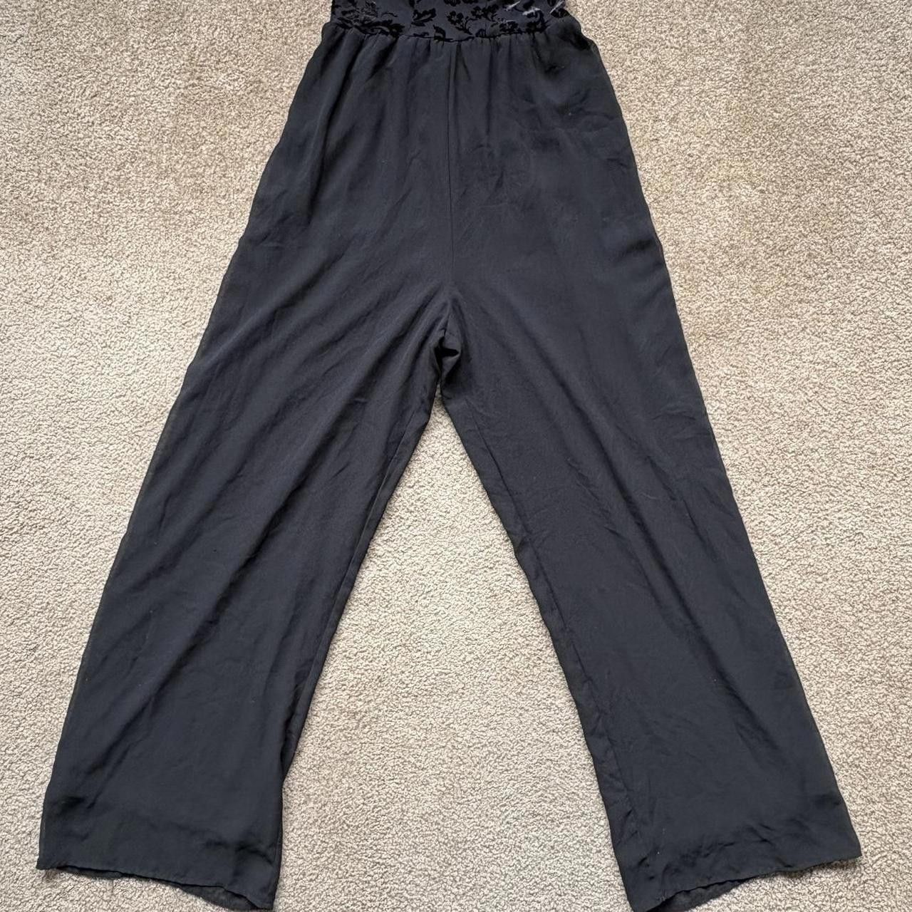Designer Flowy Jumpsuit With Lacy Floral Top Size 28" / US 6 / IT 42 - 3 Thumbnail