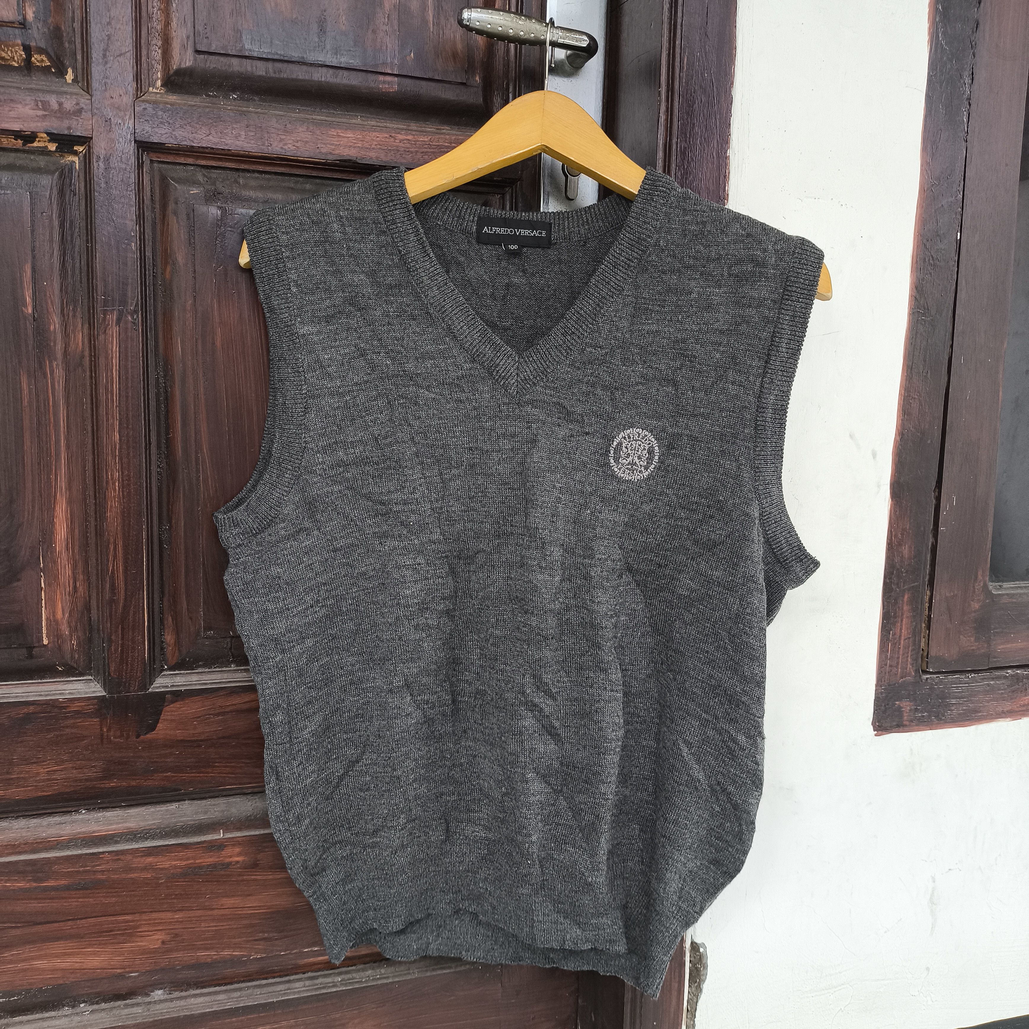 Alfredo Versace vest knitwear sweater logo (stretch)