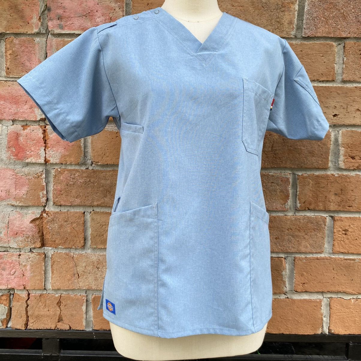 Dickies FOLK Dickles Light Blue V-Neck Scrub Top – Dickies Workwear Size S / US 4 / IT 40 - 8 Thumbnail