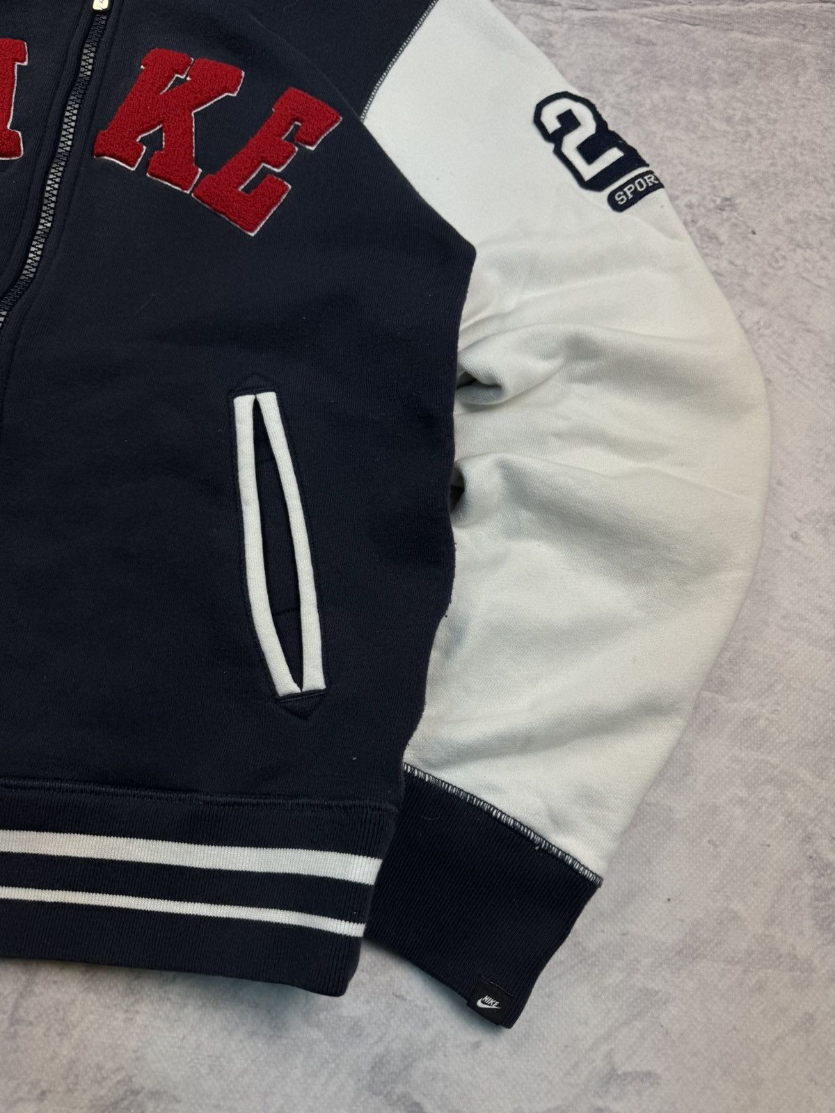 Nike × Vintage NIKE VINTAGE CENTER LOGO OVERSIZE BOXY ZIP HOODIE Size US S / EU 44-46 / 1 - 2 Thumbnail