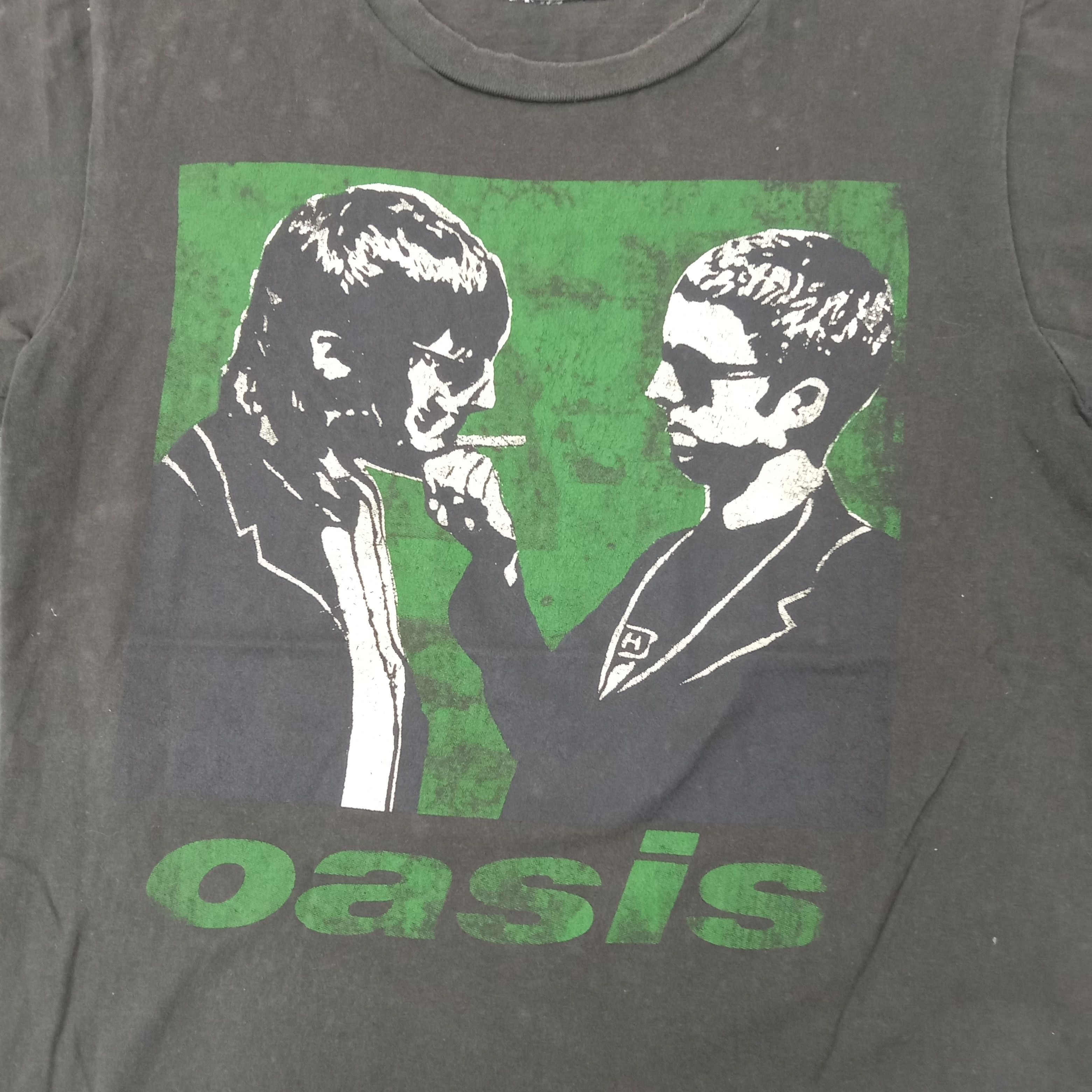 Band Tees OASIS American Rock Band 90's Tshirt C259N8 Size US S / EU 44-46 / 1 - 2 Thumbnail