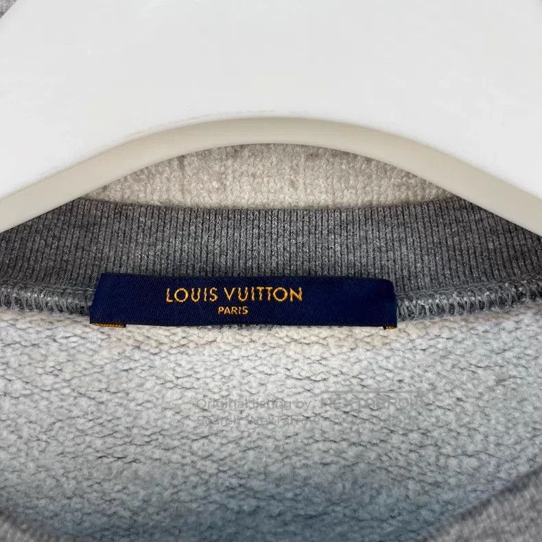 Louis Vuitton Louis Vuitton Slogan logo printed pullover sweatshirt Size US L / EU 52-54 / 3 - 4 Thumbnail