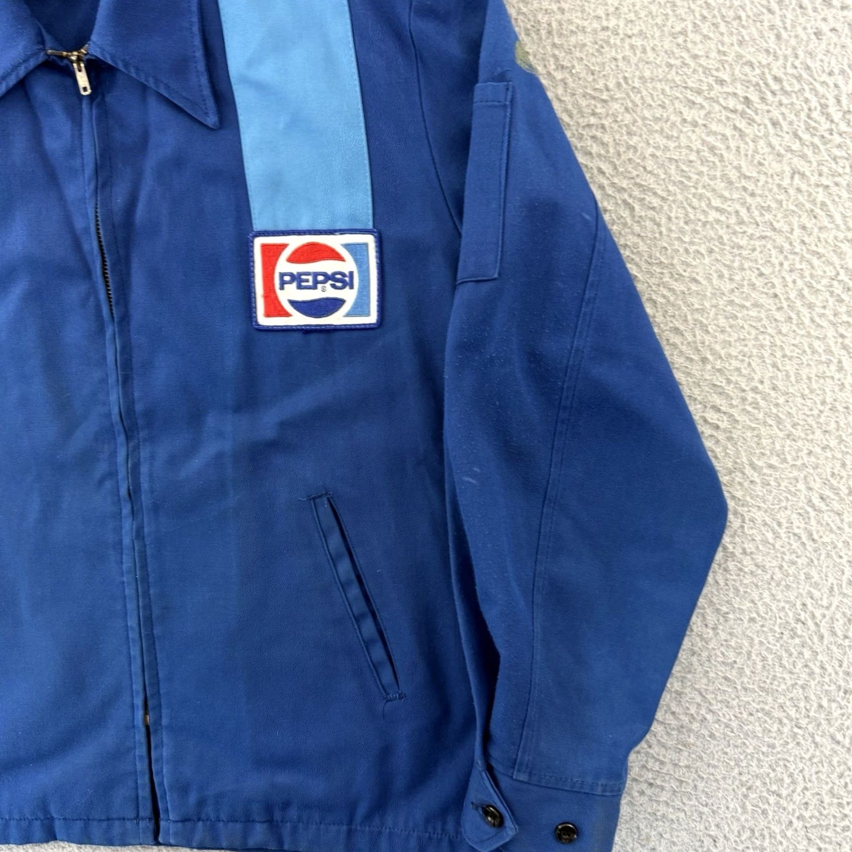 Vintage VINTAGE Pepsi Jacket Mens M Blue 70s Delivery Driver Employee Coat Workwear Bomber Jacket Full Zip Cotton Blend Canvas Logo Zipper Mid-Length Size US M / EU 48-50 / 2 - 5 Thumbnail