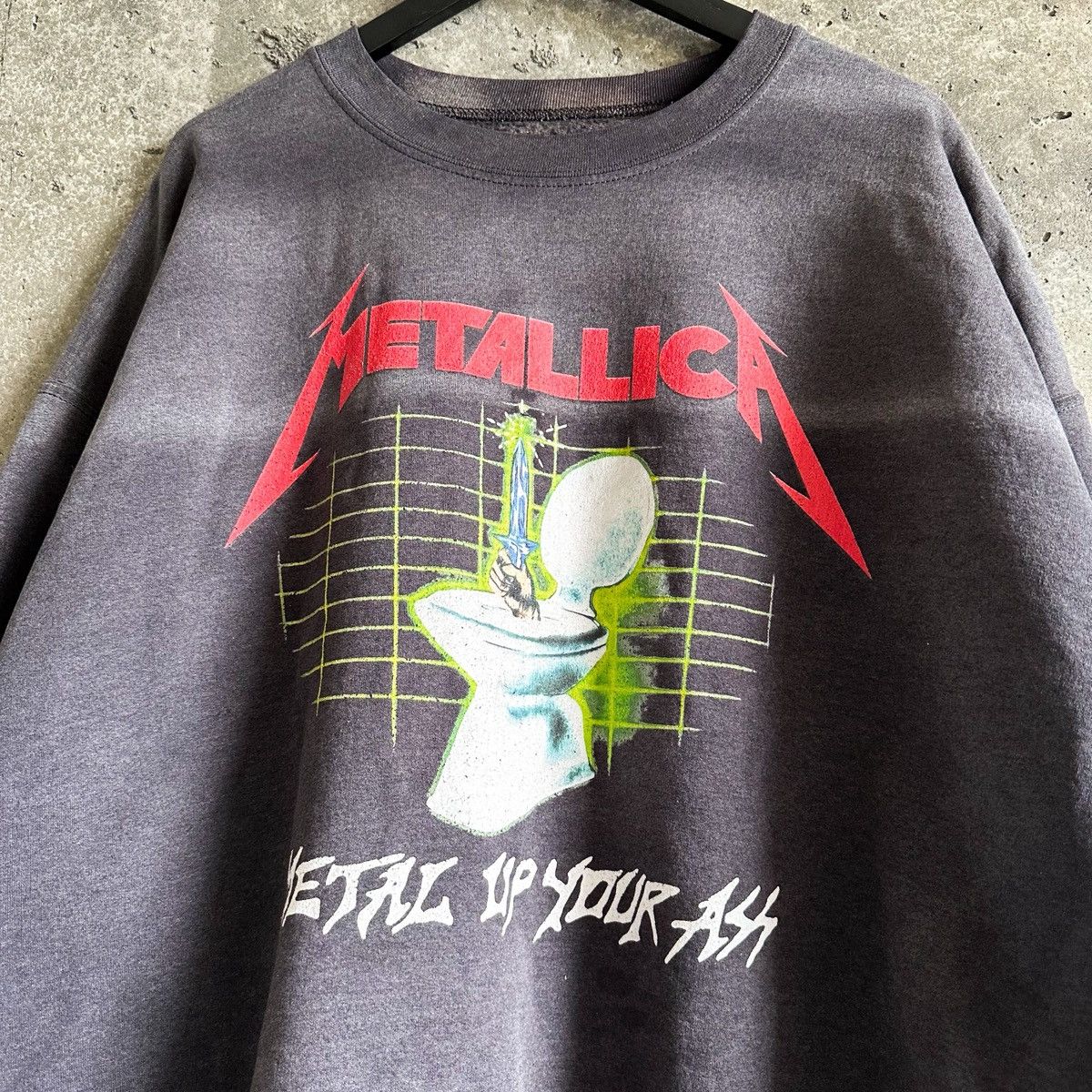 Vintage Sun THRASHED Metallica “METAL UP YOUR ASS” Sweatshirt Size US XL / EU 56 / 4 - 3 Thumbnail