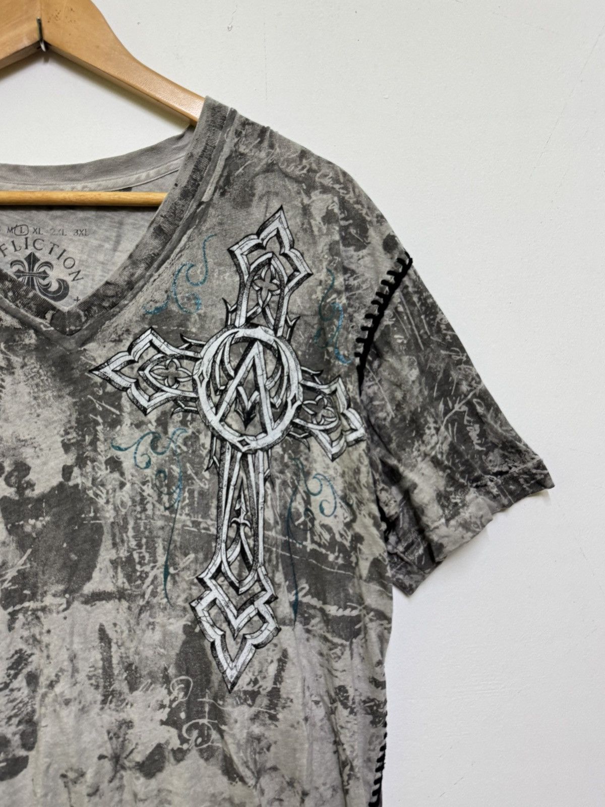 Affliction Rare Affliction Big Cross Wings Graphic Tee in Black Stitch Size US M / EU 48-50 / 2 - 5 Thumbnail
