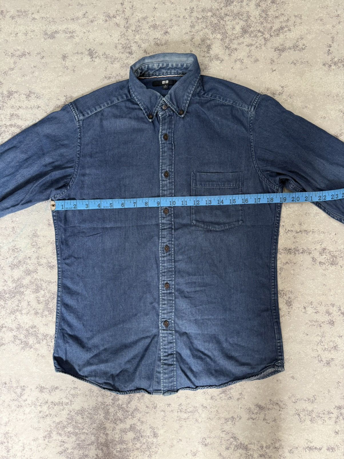 Uniqlo UNIQLO INDIGO BLUE DENIM BUTTON UP SHIRT Size US XS / EU 42 / 0 - 13 Thumbnail