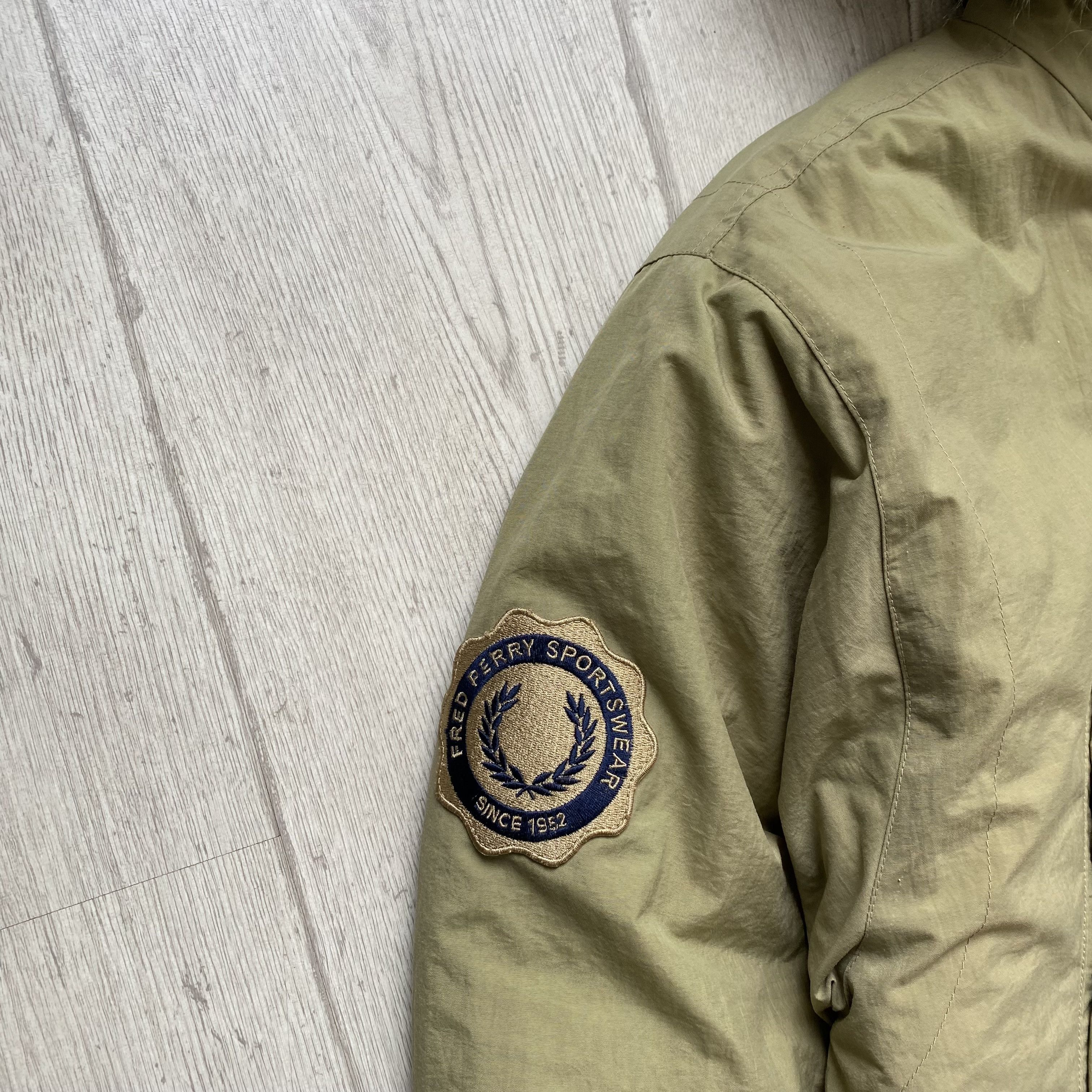 Fred Perry 80-90s Fred Perry Vintage parka puffer jacket sun faded Size US M / EU 48-50 / 2 - 6 Thumbnail