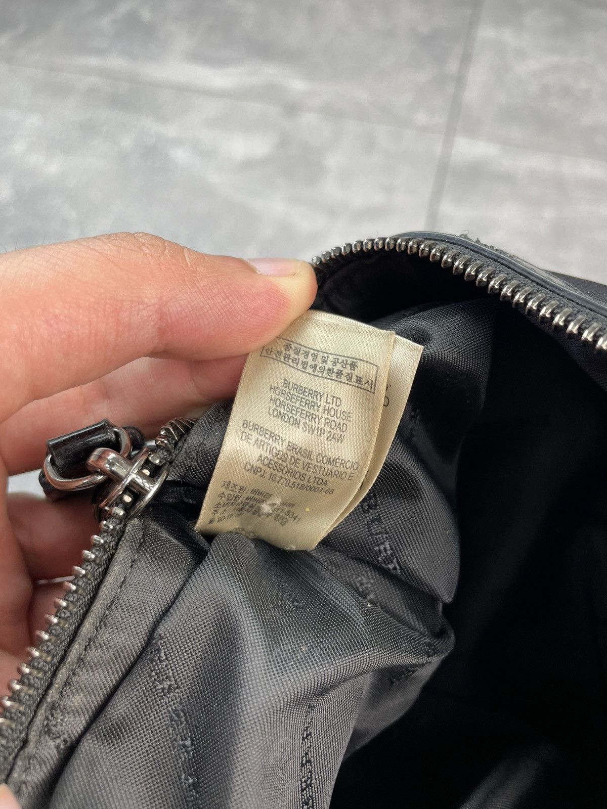 Burberry Burberry Leather Shoulder Bag Size ONE SIZE - 15 Thumbnail