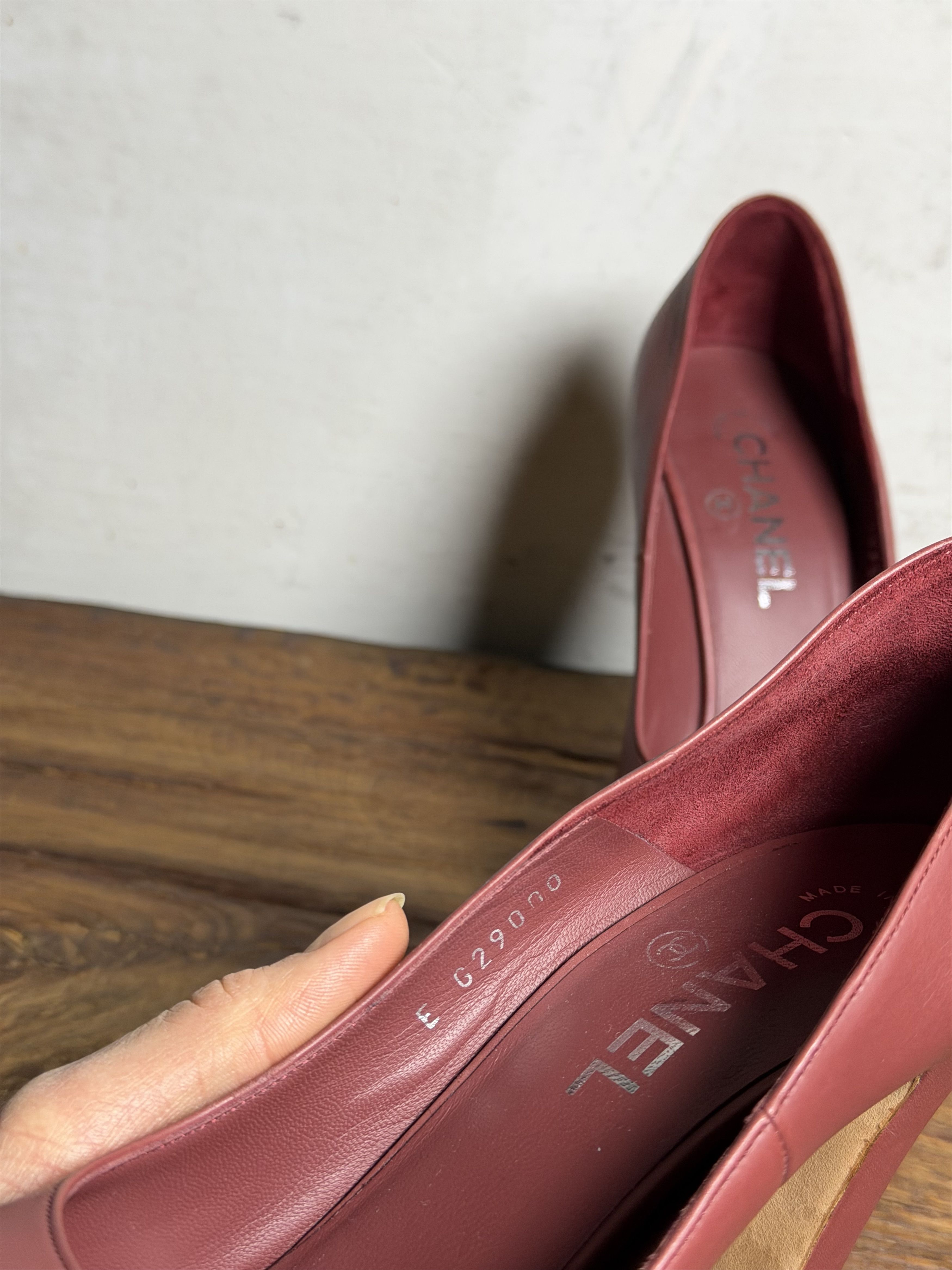 Chanel Chanel Platform Pumps with Chain Detail in Burgundy 100mm Size US 8.5 / IT 38.5 - 10 Thumbnail