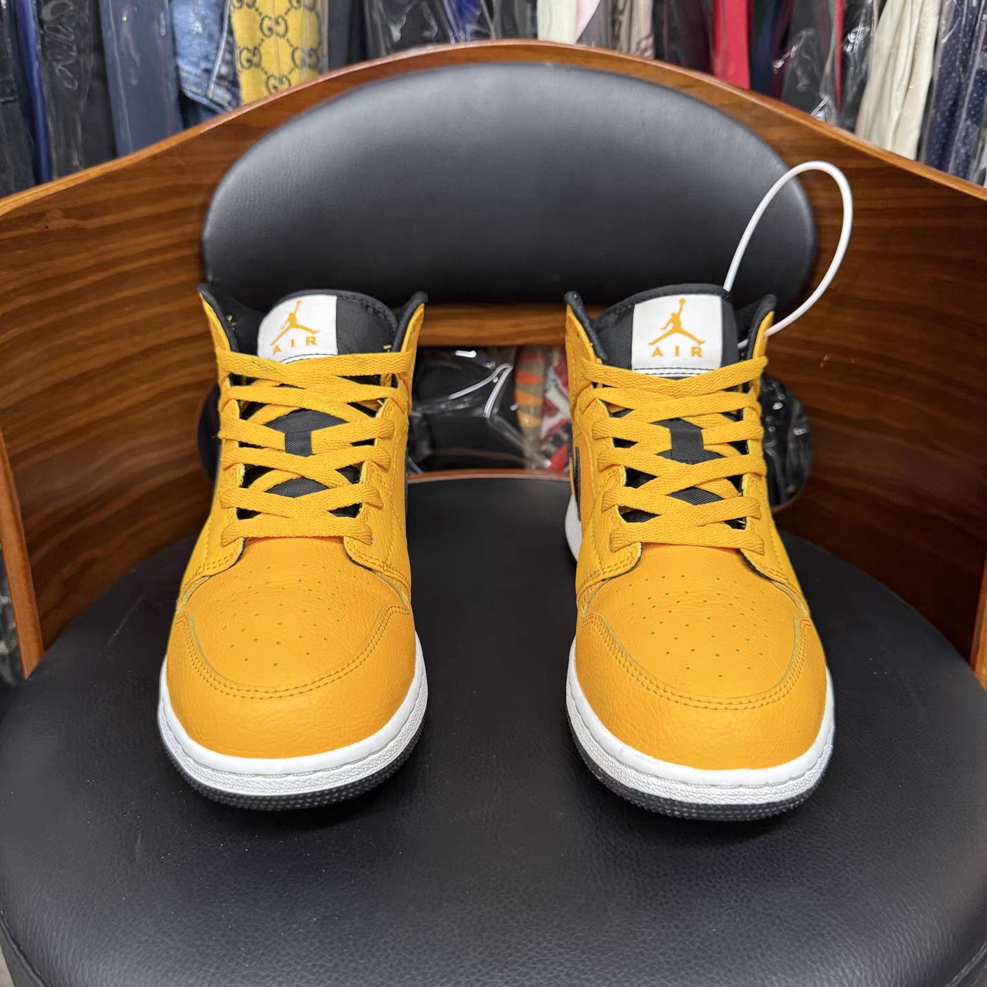 Jordan Brand Air Jordan 1 Basketball Shoes K15 Size US 8.5 / IT 38.5 - 2 Thumbnail