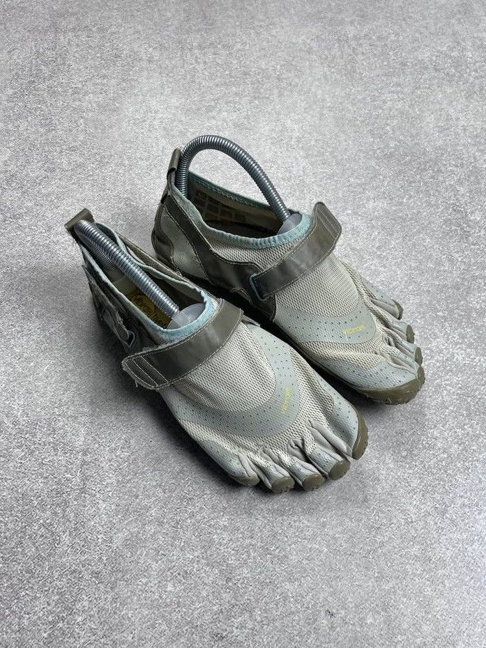 Vibram Vintage Vibram 5 Fingers Japanese Style Sneakers Avantgarde Size US 7.5 / IT 37.5 - 2 Thumbnail