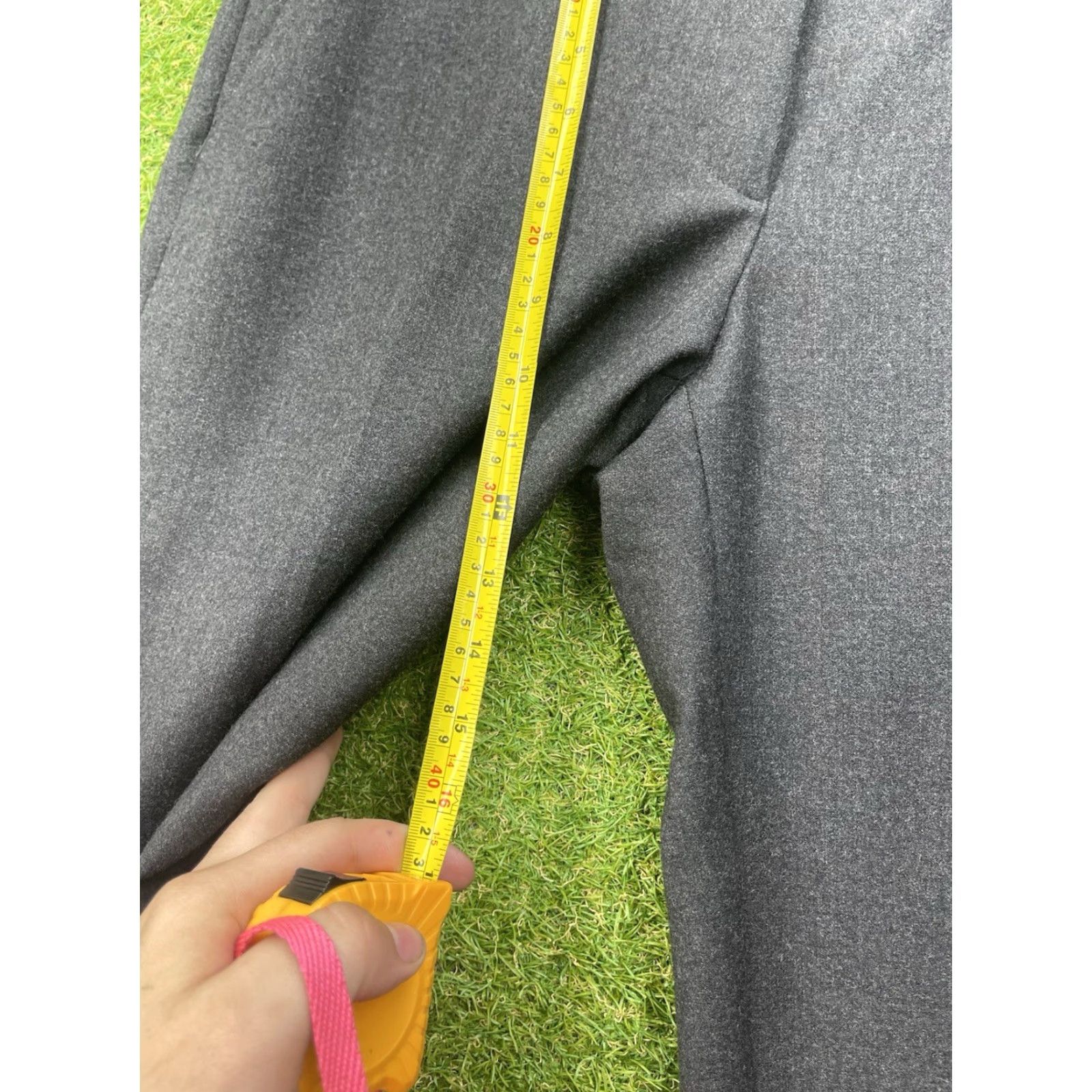Peserico VINTAGE Peserico Trousers Womens 34x30 Grey Wool Pleated Straight Check 46 Large Regular 8.5-10.5 In Rise Zip Dry Clean Only Size 36" / US 14 / IT 50 - 6 Thumbnail