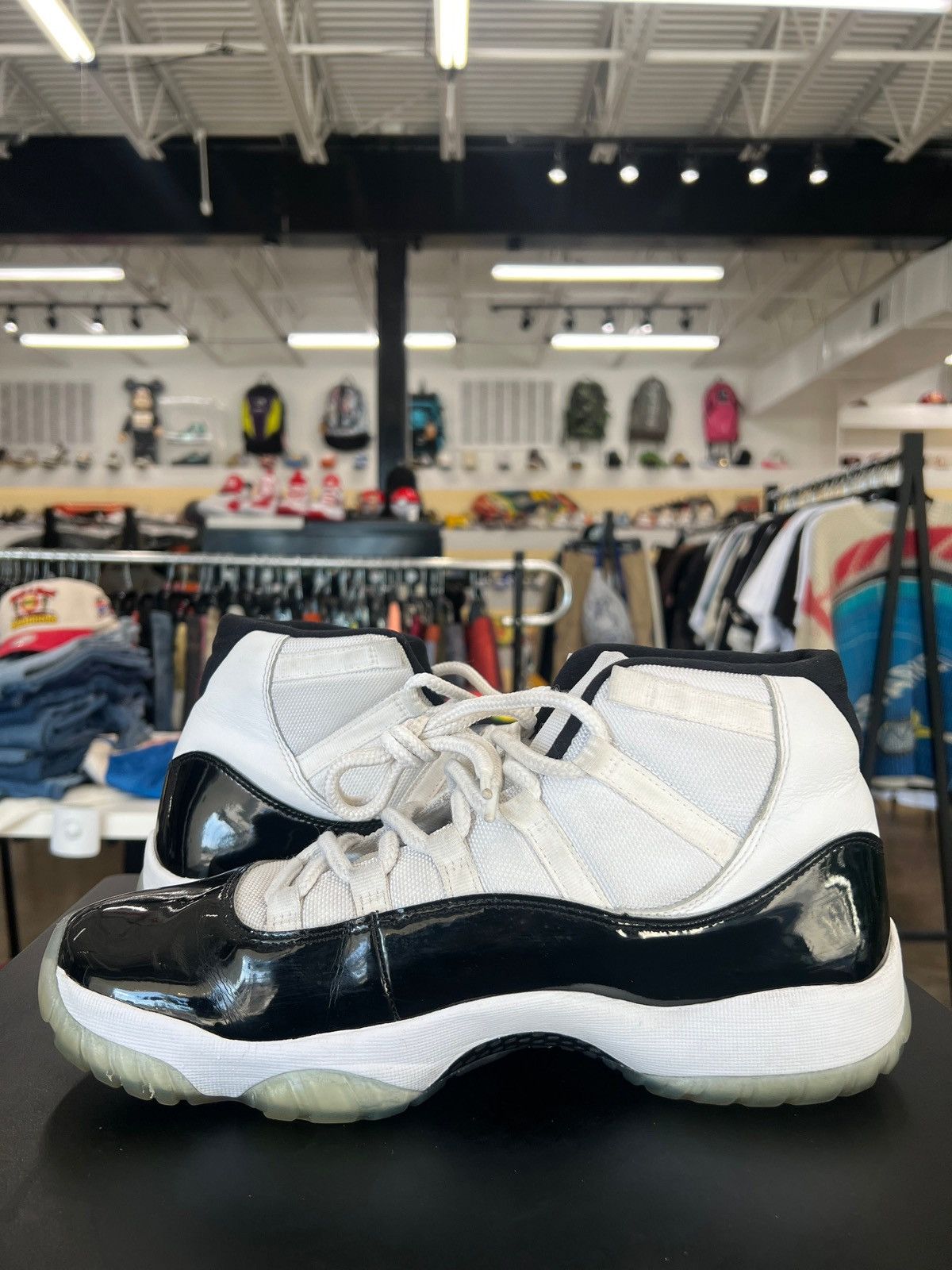 Jordan Brand × Nike Air Jordan 11 Concord Sz. 11 (2018) Size US 11 / EU 44 - 3 Thumbnail