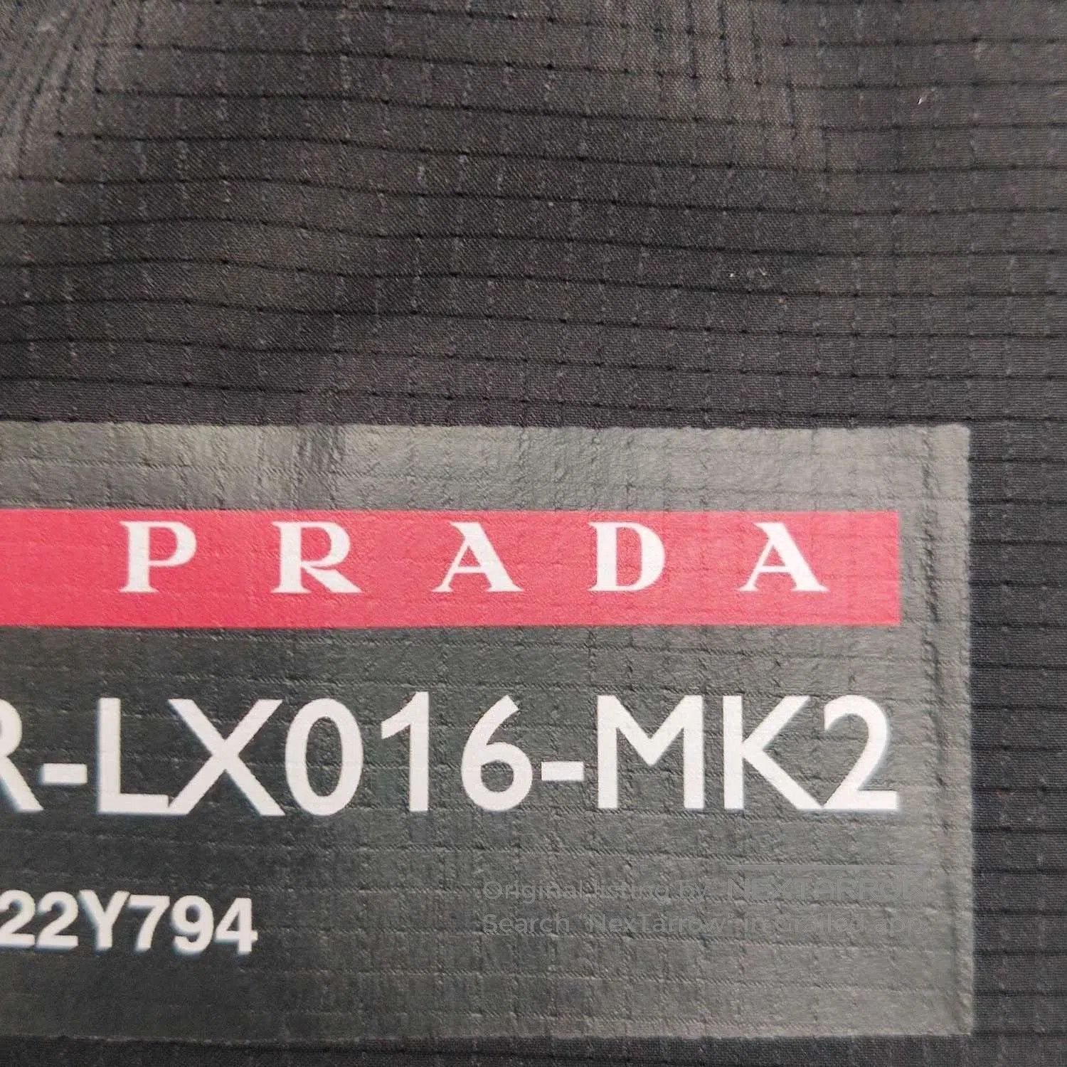 Prada Prada Solid Letter Logo Shorts S Size. Size US 30 / EU 46 - 2 Thumbnail