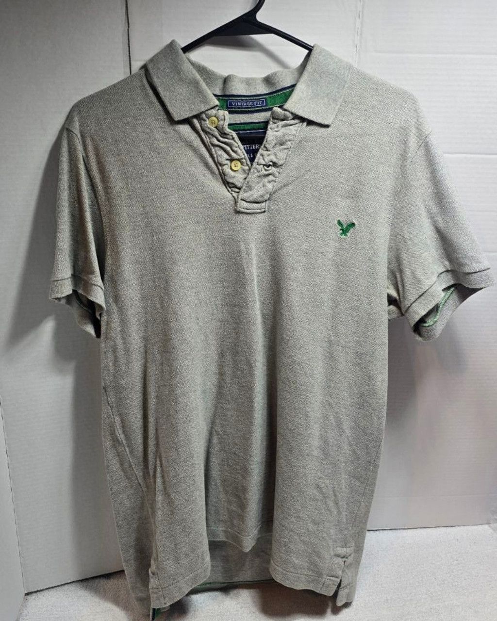 American Eagle Outfitters Men's American Eagle Gray Polo Shirt M with Green Eagle Logo Size US M / EU 48-50 / 2 - 1 Thumbnail