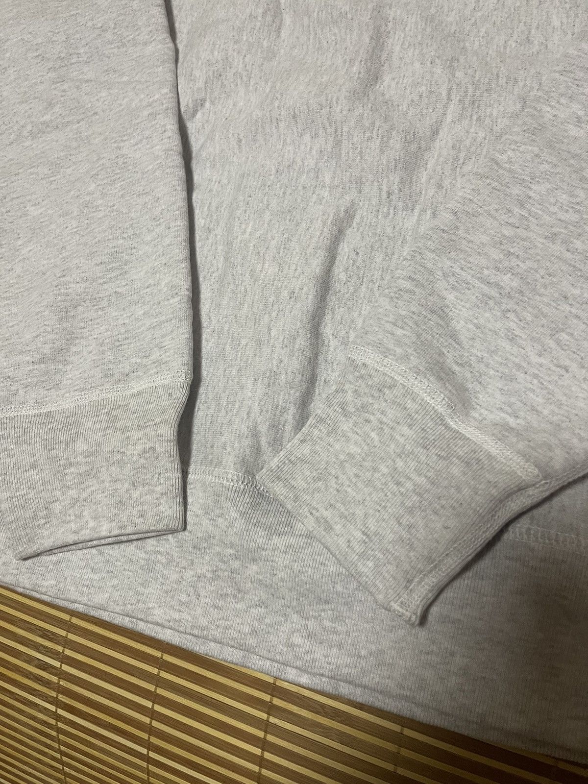 Supreme Supreme fw18 red on grey box logo crewneck Size US S / EU 44-46 / 1 - 6 Thumbnail