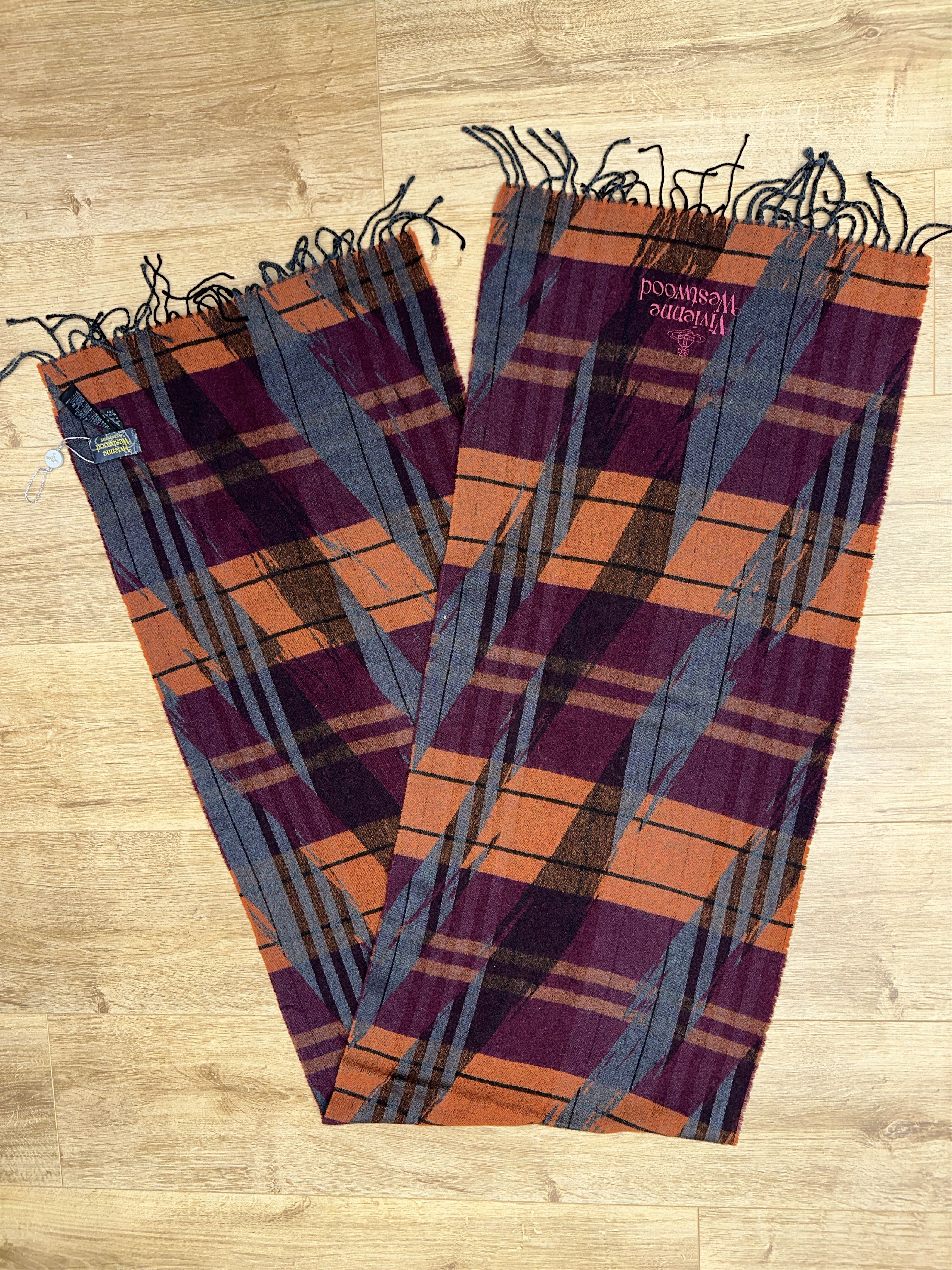 Vivienne Westwood Rare Vivienne Westwood Orb Plaid Wool Blend Fringed 185x38 Size ONE SIZE - 6 Thumbnail