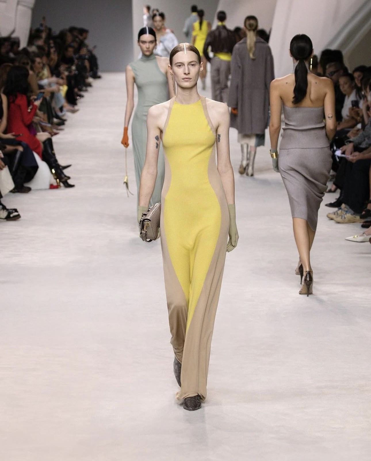 Fendi Fendi Yellow Jersey Dress Size XS / US 0-2 / IT 36-38 - 2 Thumbnail