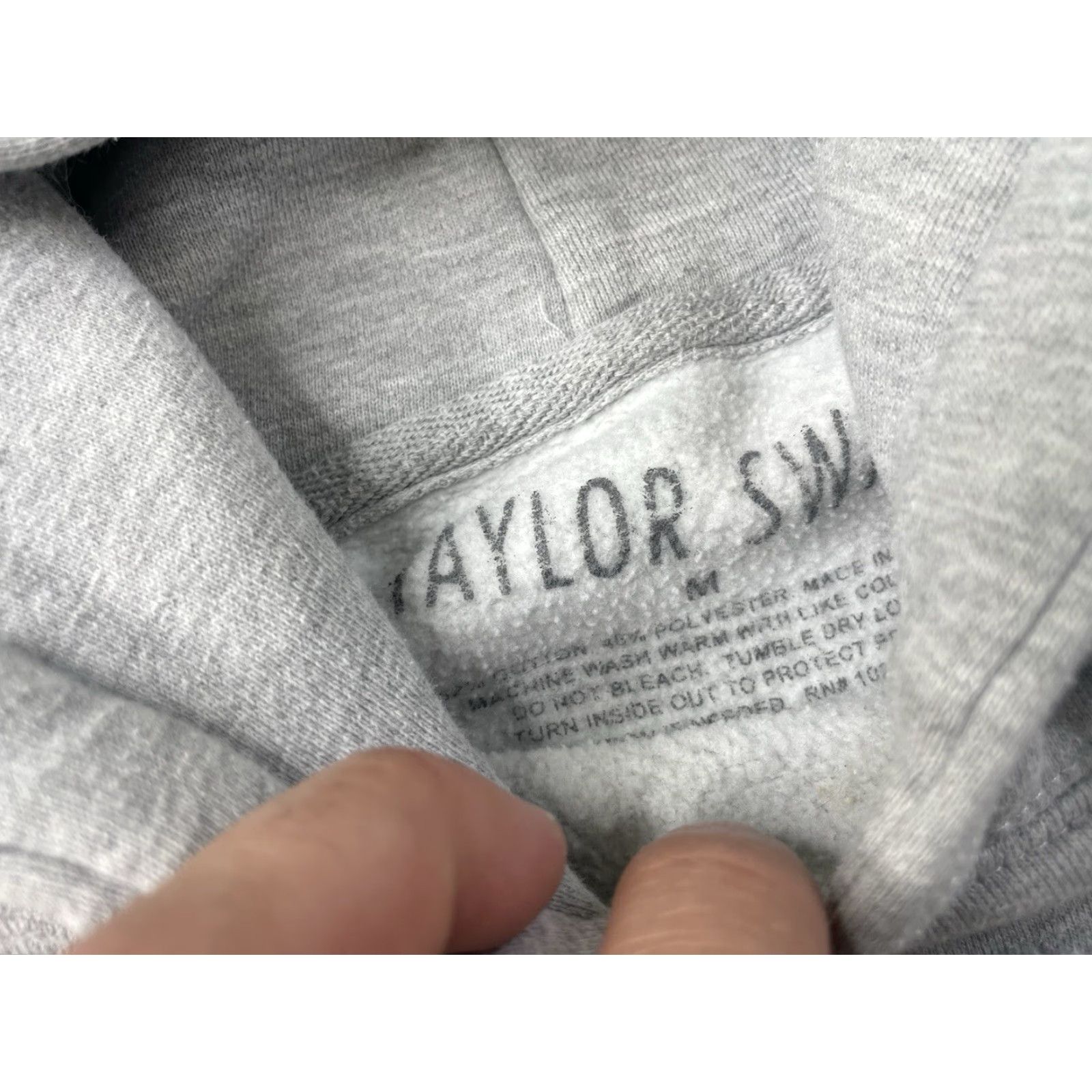 Vintage Taylor Swift Hoodie Adult Medium Gray Taylor’s Version RED Sweatshirt Pullover Size M / US 6-8 / IT 42-44 - 4 Thumbnail