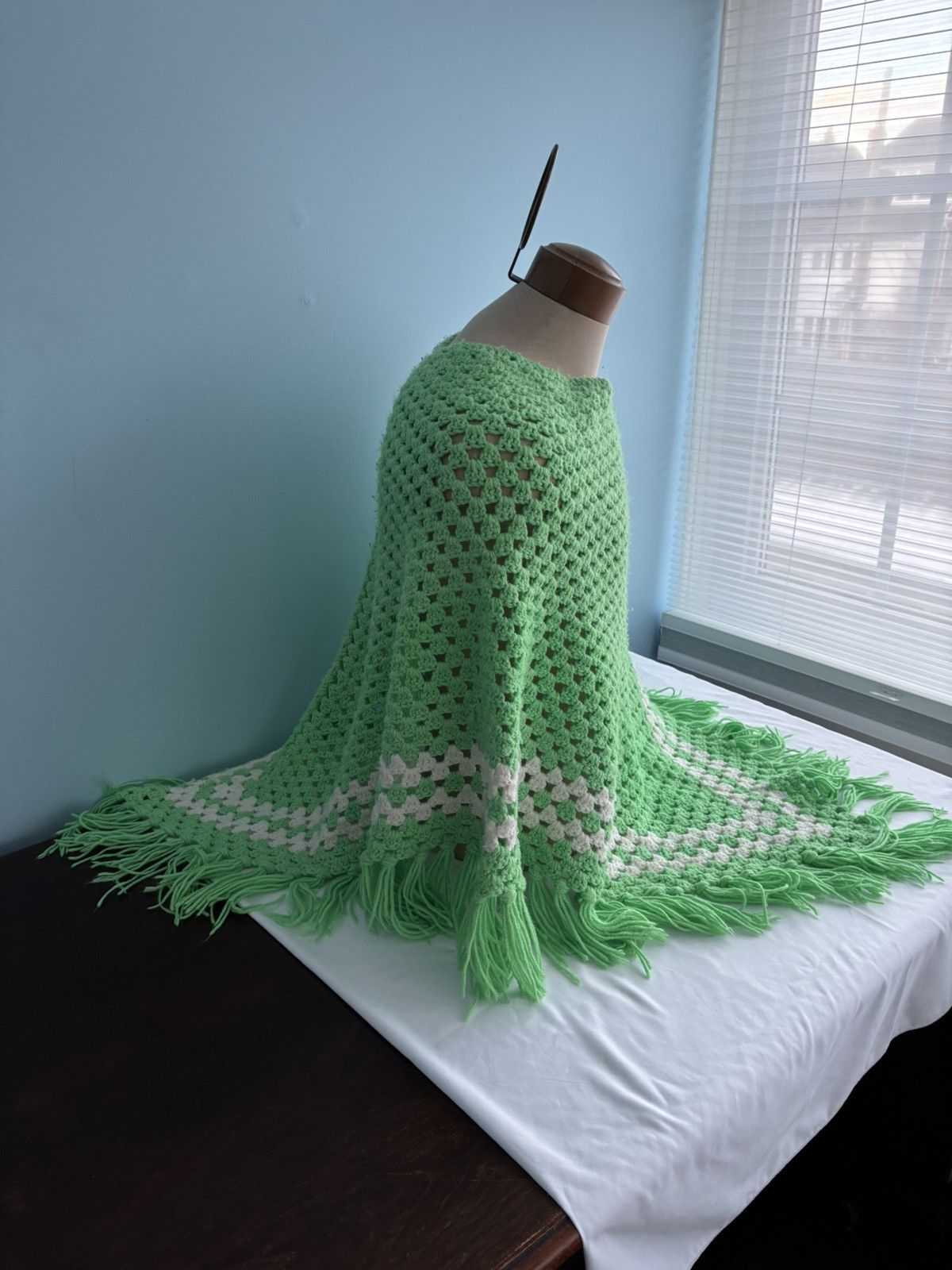 Vintage Vintage Crochet Knit Cape Shawl 1980s Handmade Sweater Green Size US M / EU 48-50 / 2 - 18 Thumbnail