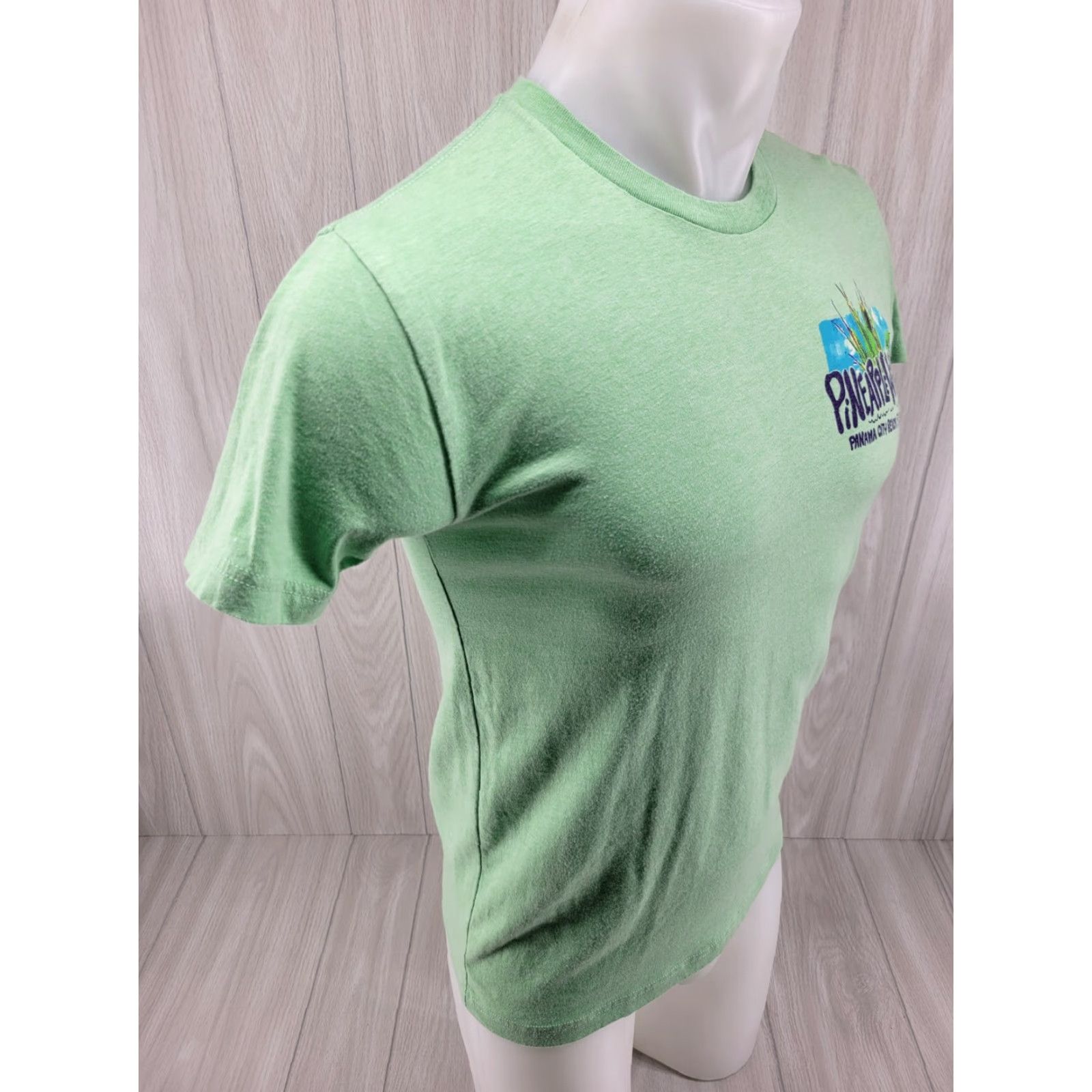 Next Level PINEAPPLE WILLYS T SHIRT TEE GREEN PANAMA CITY BEACH FL FLORIDA MENS SIZE Small Size US S / EU 44-46 / 1 - 6 Thumbnail