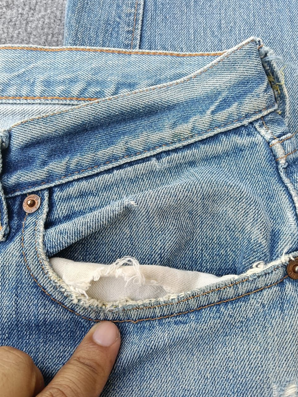 Levi's Early 60s Levi’s 501 Big E selvedge Distressed Button 16. Size US 30 / EU 46 - 5 Thumbnail