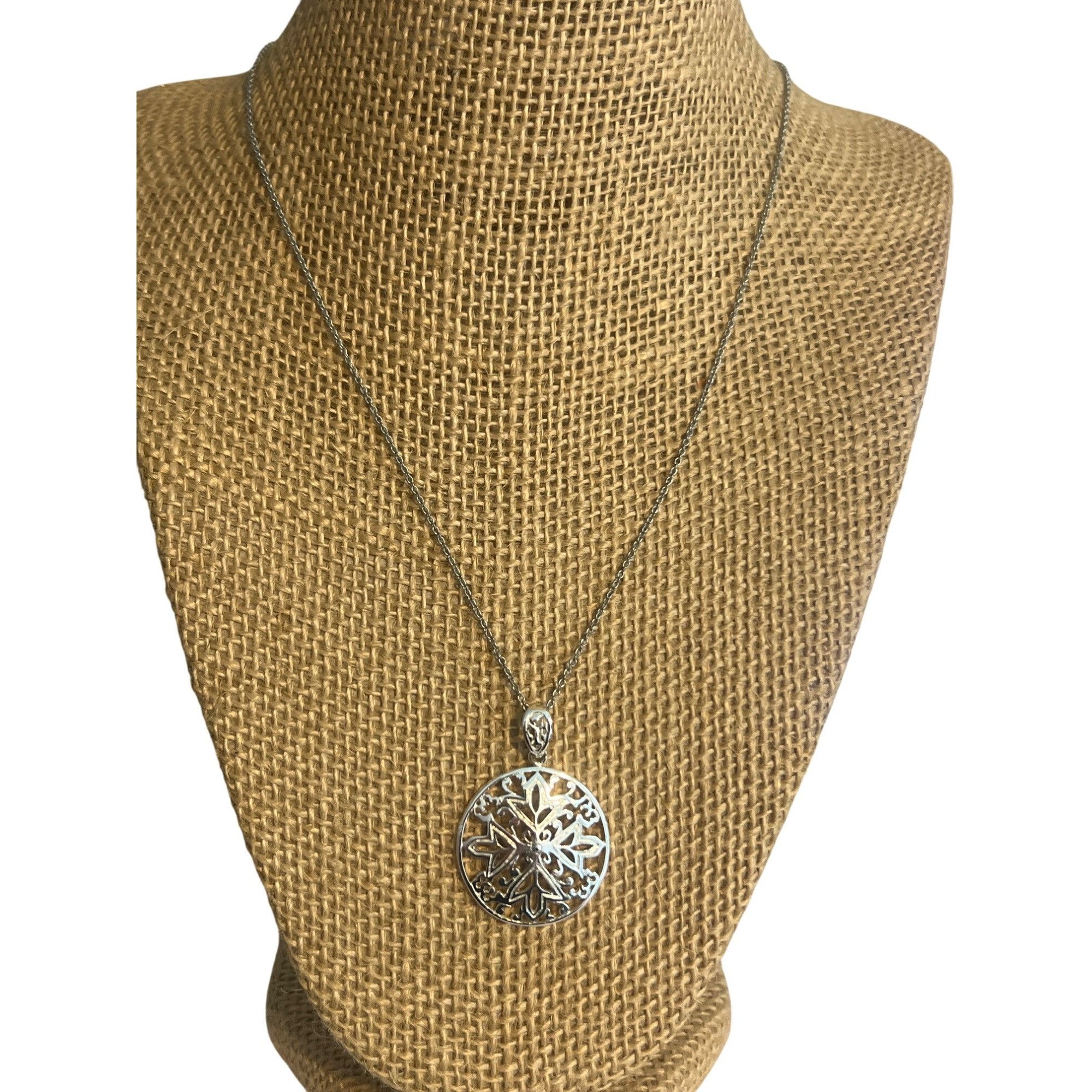Other Vintage ATI Sterling Silver Pendant Necklace Open Work Filag Size ONE SIZE - 1 Thumbnail