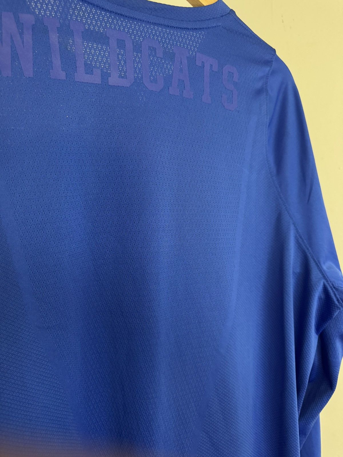 Nike University of Kentucky Nike Longsleeve Dri-Fit Size US L / EU 52-54 / 3 - 7 Thumbnail