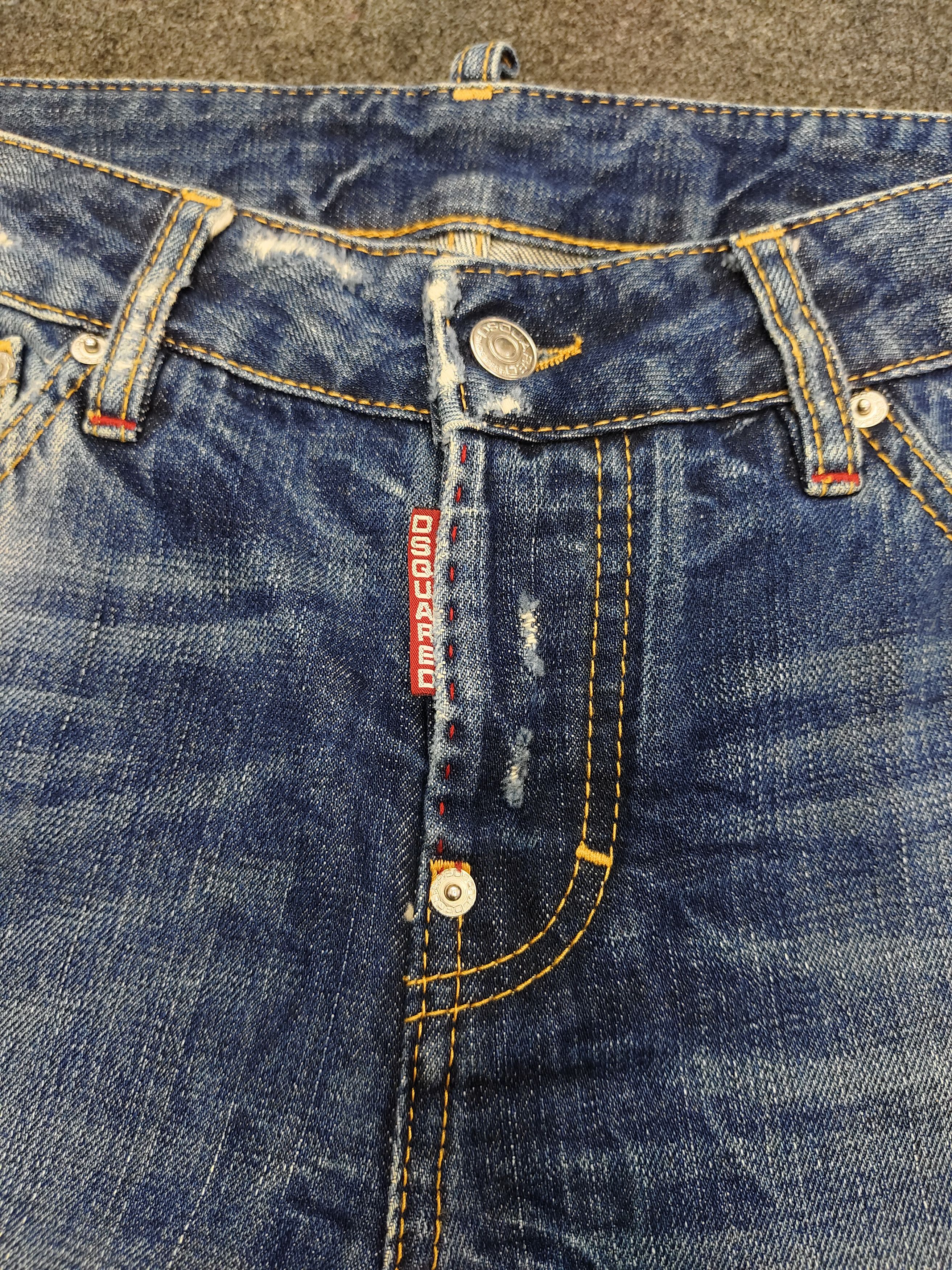 Dsquared2 🇨🇦 Dsquared2 Leather Pacth Font Distressed Cropped Jeans Size 30" / US 8 / IT 44 - 3 Thumbnail