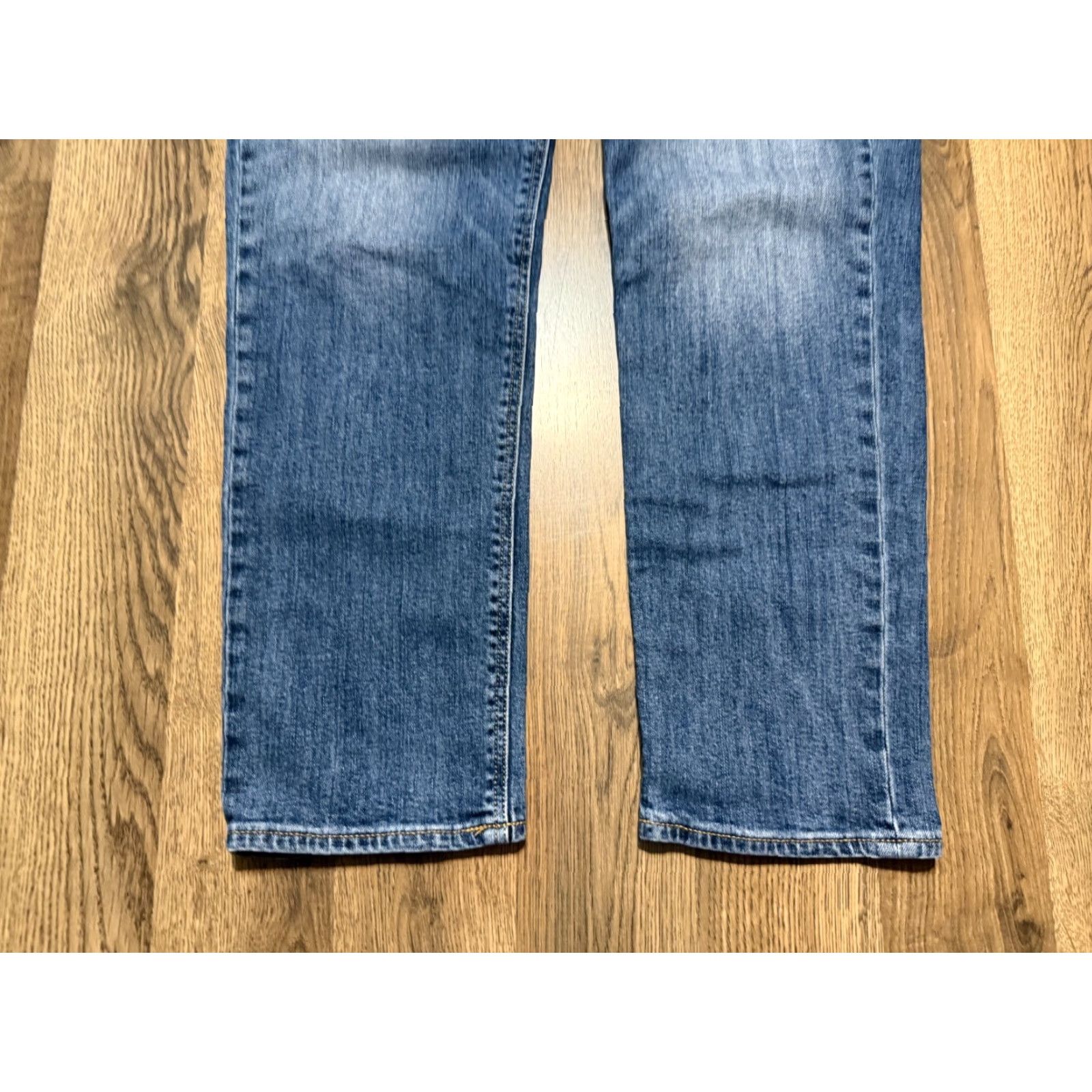 Old Navy Old Navy Jeans Women's 10 Blue Denim Boyfriend Medium Wash Mid Rise Regular Inseam 26 in 5-Pocket Size 32" / US 10 / IT 46 - 3 Thumbnail