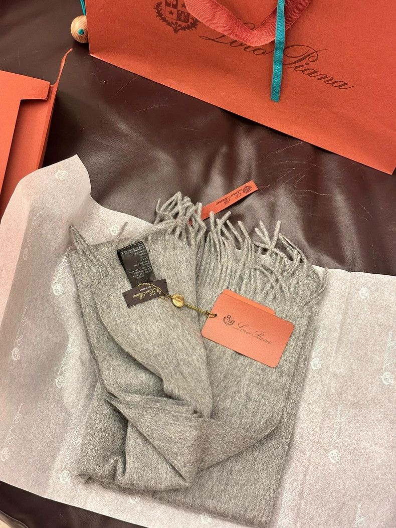 Loro Piana Loro Piana Cashmere Scarf Shawl - dmc Size ONE SIZE - 1 Thumbnail