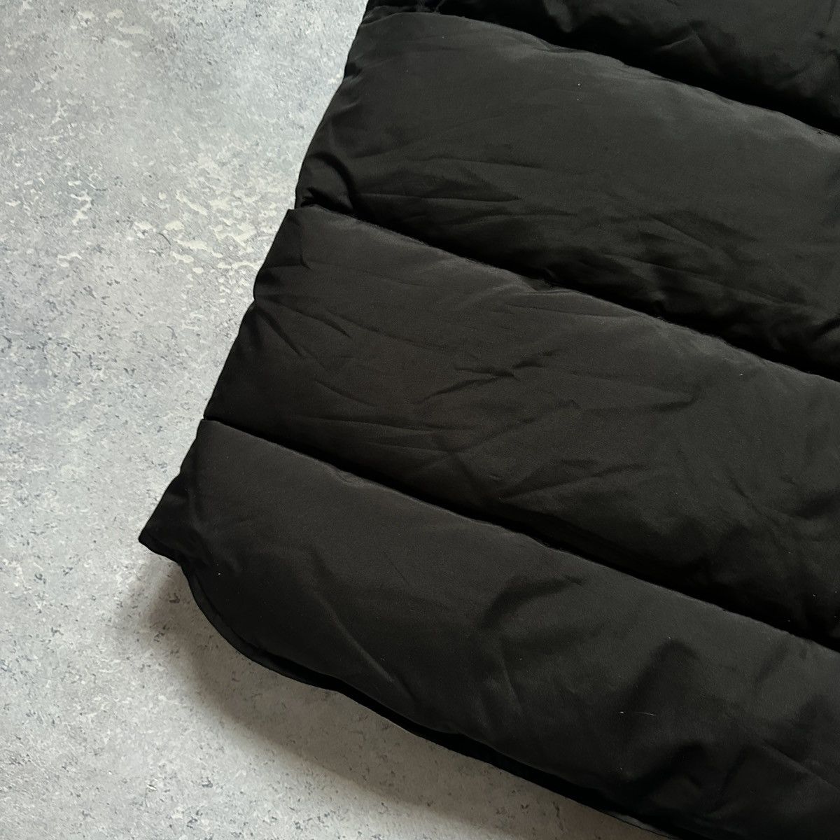 Alpha Industries Vintage Alpha Industries Cropped Puffer Down Vest Womens XS Size XS / US 0-2 / IT 36-38 - 12 Thumbnail