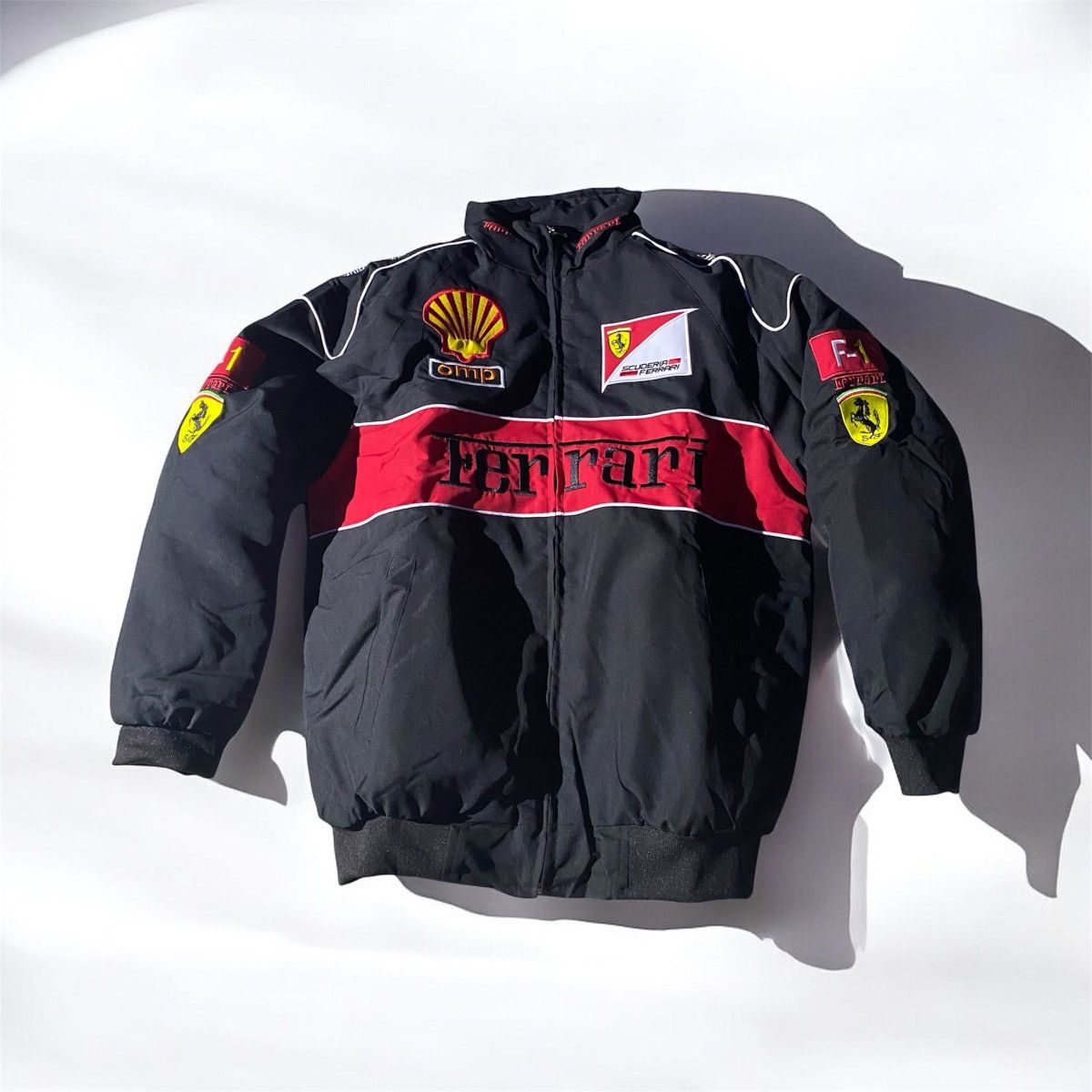Formula 1 Vintage archive puffer jacket Ferrari racing Formula 1 shell Size US M / EU 48-50 / 2 - 3 Thumbnail