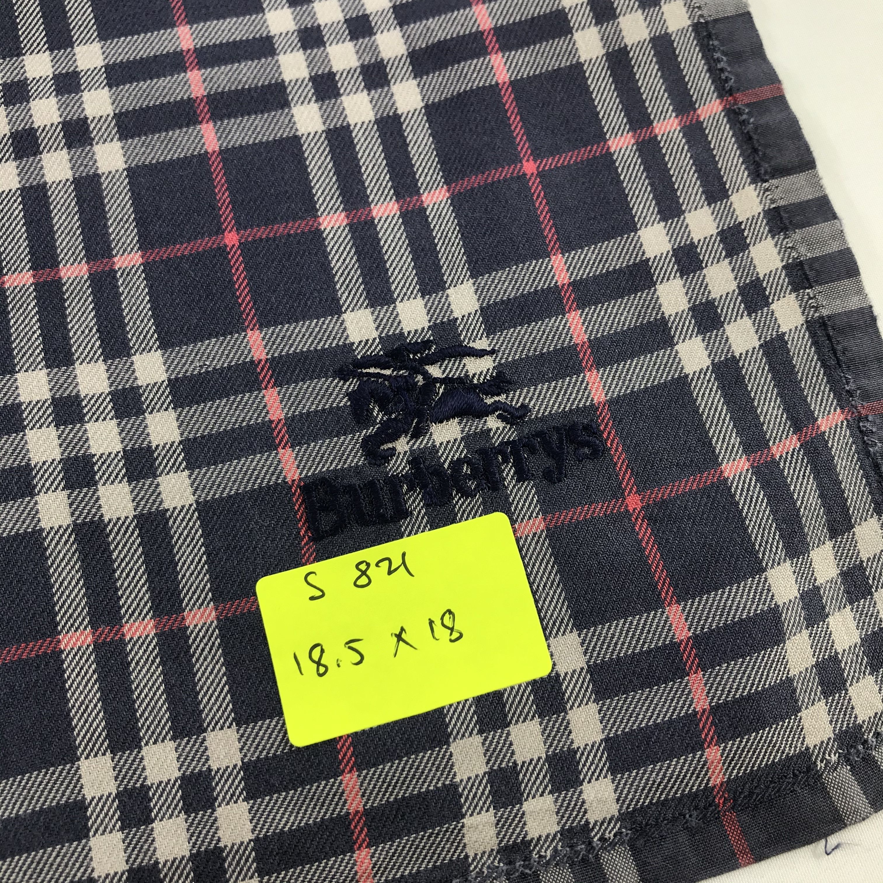 Burberry × Vintage Burberry Bandana / Handkerchief / Neckerchief - S821 Size ONE SIZE - 5 Thumbnail