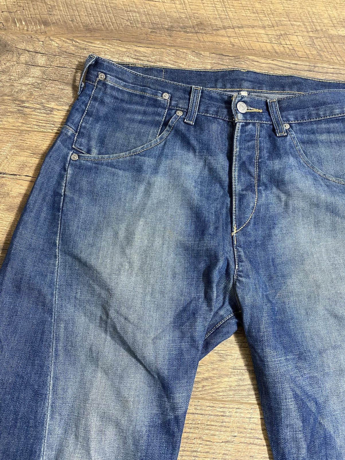 Levi's Levi's. Heavy Denim. Rare Vintage. Collectible Find Size US 31 - 3 Thumbnail